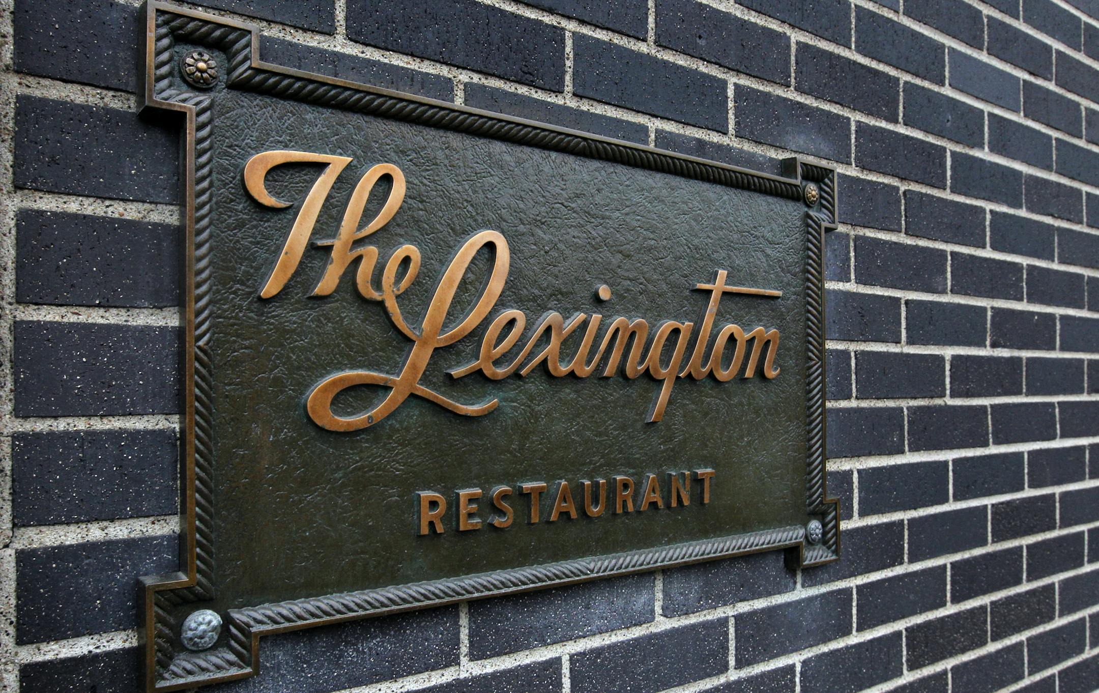 The Lexington in St Paul, MN. [ TOM WALLACE ‚Ä¢ twallace@startribune.com _ Assignments # 20021485A_ January 12, 2011_ SLUG: rn0119_ EXTRA INFORMATION: Restaurant review. "The Lexington." Chef Dan Calloway. Food: The daily seafood Seared, Tuna, onion rings, hot turkey dinner, red velvet cake. ORG XMIT: MIN2013043016312088