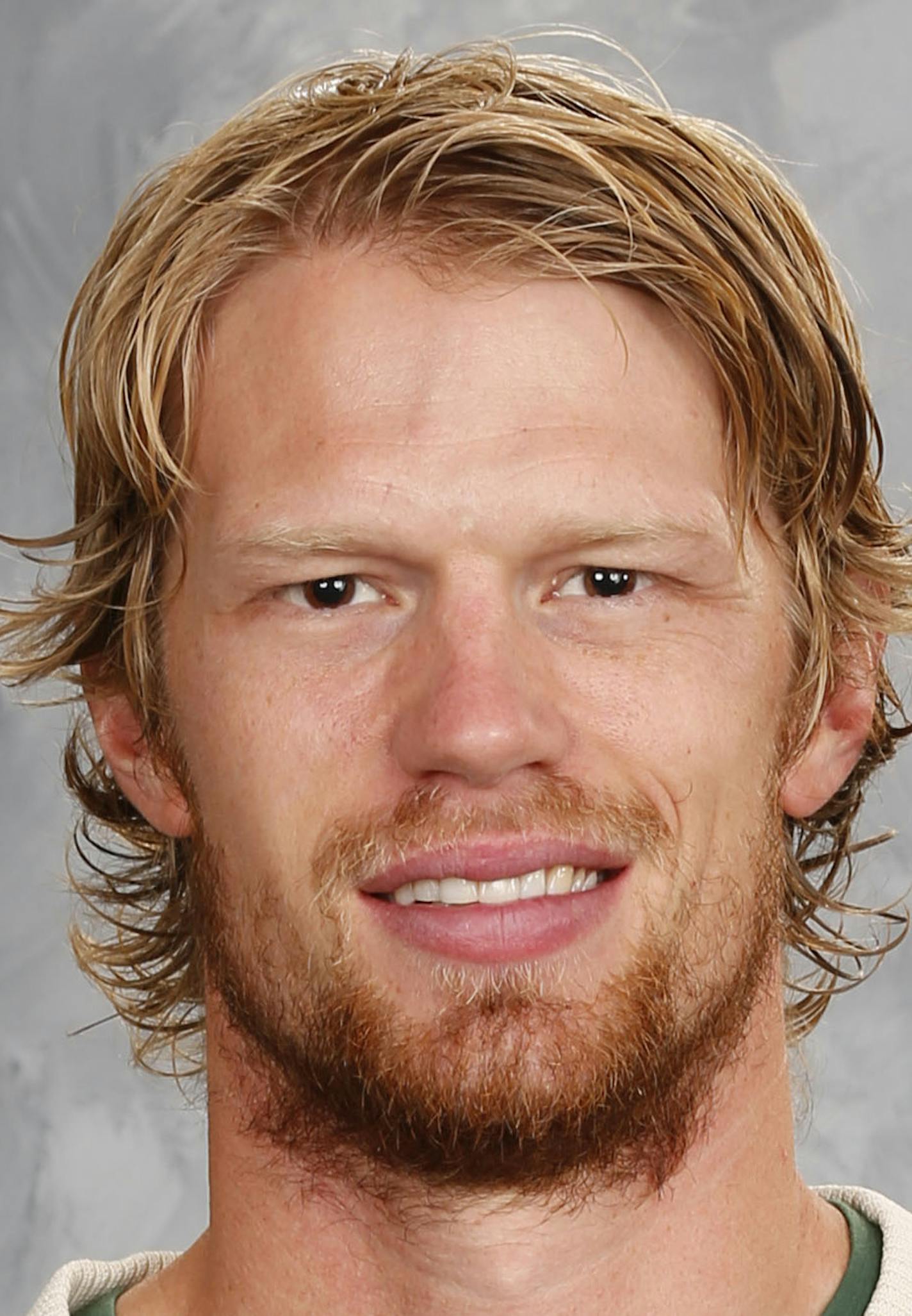 ST. PAUL, MN - SEPTEMBER 22: Eric Staal #12 of the Minnesota Wild poses for his official headshot for the 2016-2017 season on September 22, 2016 at the Xcel Energy Center in St. Paul, Minnesota. (Andy King/NHLI via Getty Images) *** Local Caption *** Eric Staal ORG XMIT: 670947917