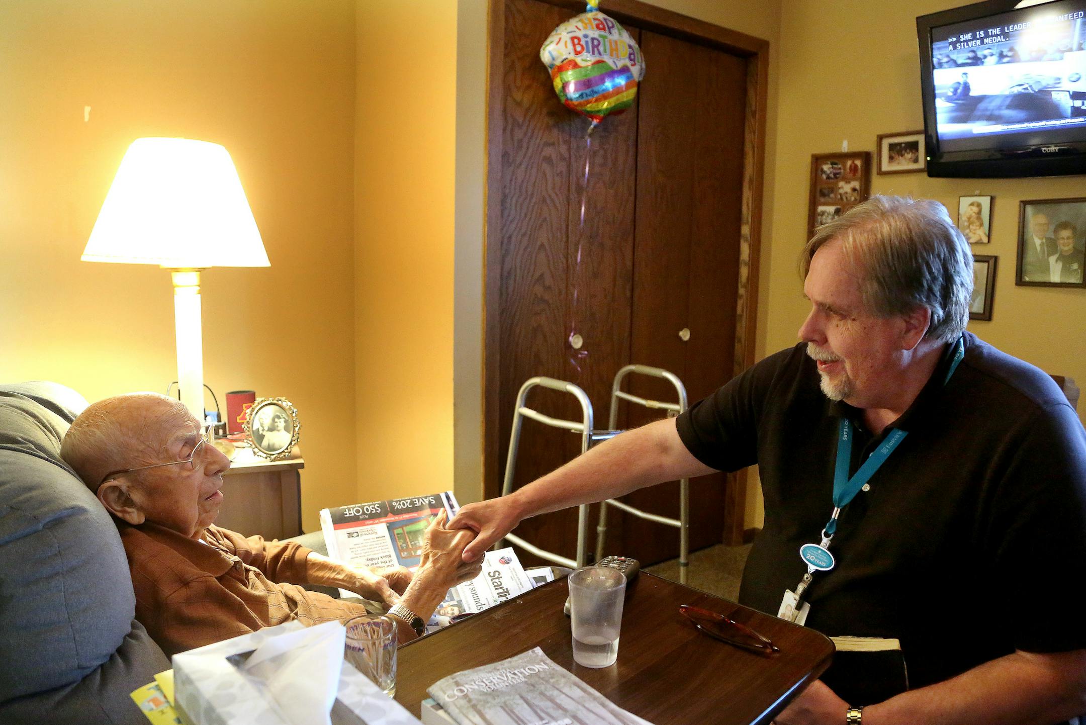 Fairview hospice chaplain Dale Swan shook hands with Don Holberg, 99, at the conclusion of a visit to Holberg's room at Saint Therese at St. Odilla Thursday, Nov. 8, 2017, in Shoreview, MN.] DAVID JOLES &#xef; david.joles@startribune.com When the American Cancer Society announced its national recognition awards this month, the winners included a surgeon, health care CEO, oncology nurse-- and a Minnesota hospice chaplain. The winner Dale Swan is known for going above and beyond the call of duty,