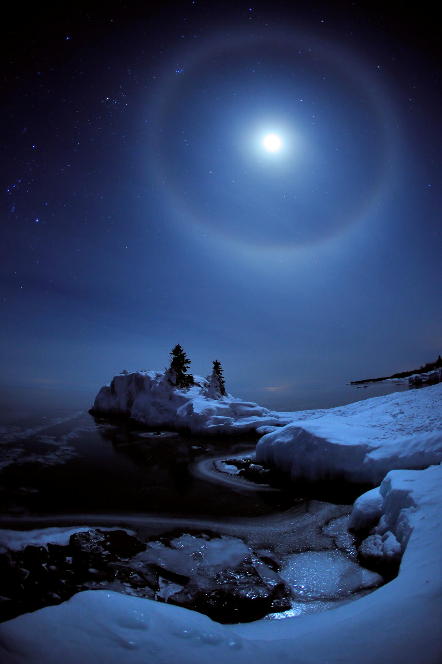 The rugged shore of Lake Superior can take on a look from another world in winter. This scene south of Grand Portage was illuminated by a full moon-dog at 28 below zero. ] Minnesota -State of Wonders, Arrowhead in Winter BRIAN PETERSON • brian.peterson@startribune.com
Grand Marais, MN 2/14/2014