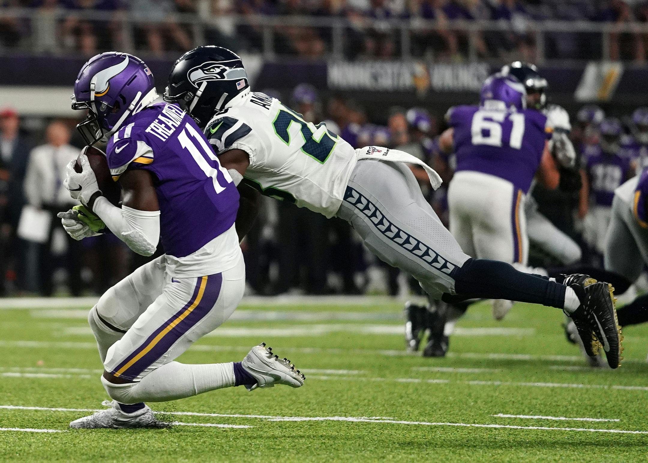 Minnesota Vikings wide receiver Laquon Treadwell (11) caught a pass just short of the end zone in the second half. ] ANTHONY SOUFFLE &#x2022; anthony.souffle@startribune.com The Minnesota Vikings played the Seattle Seahawks in an NFL Preseason game Sunday, Aug. 18, 2019 at U.S. Bank Stadium in Minneapolis.