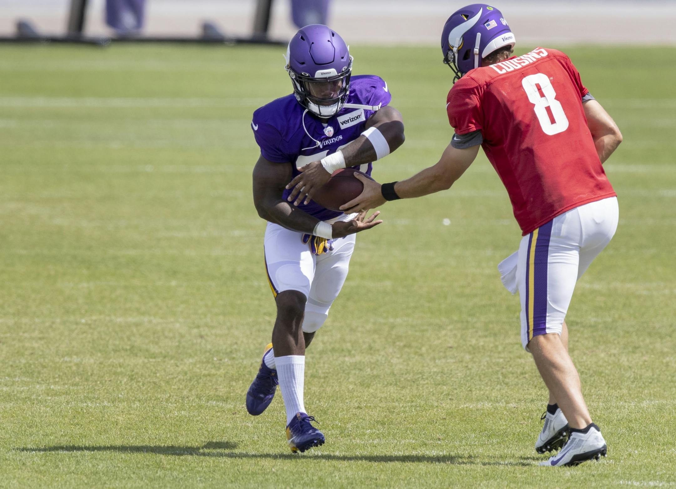 Minnesota Vikings running back Dalvin Cook (33).