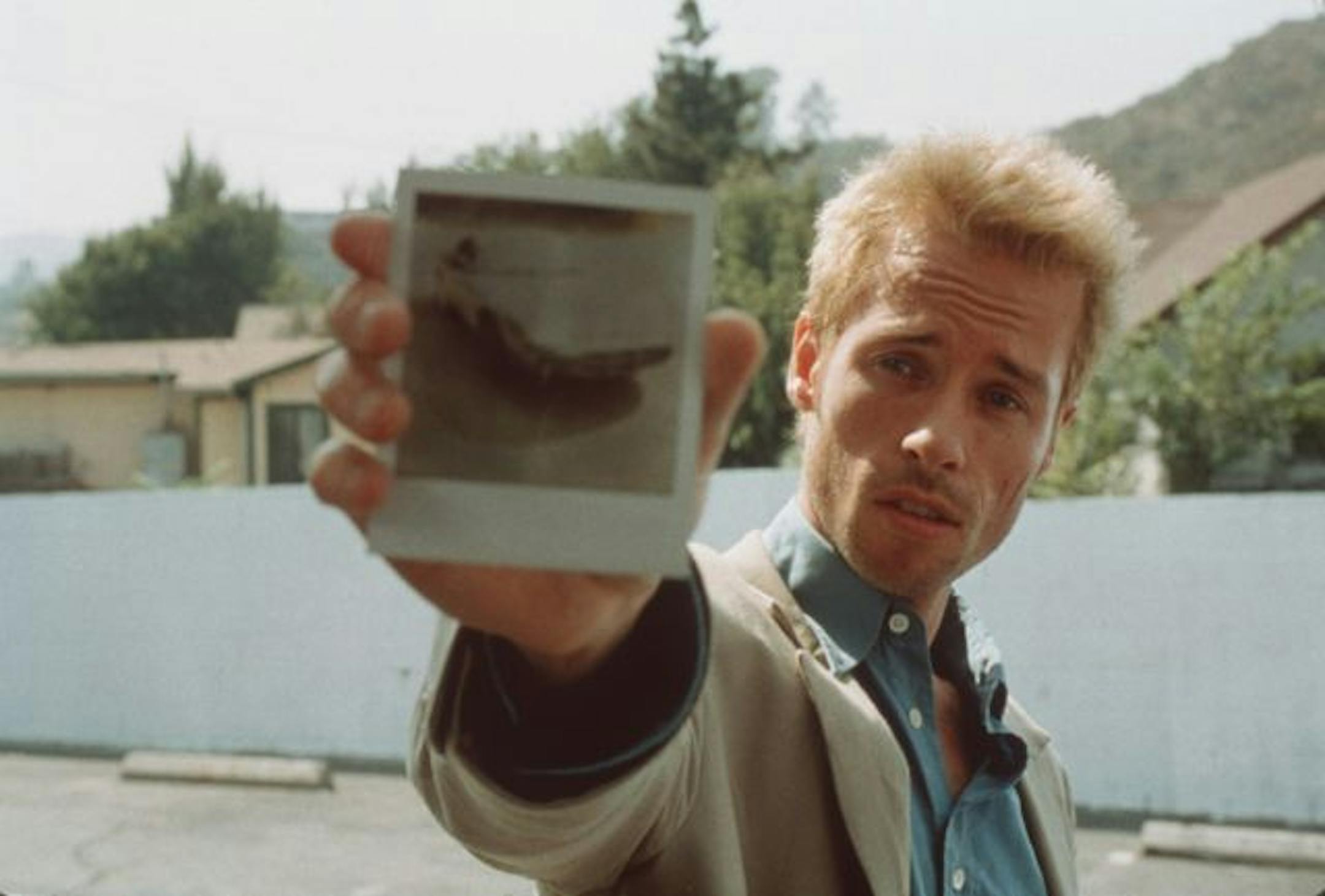 Guy Pearce in "Memento."