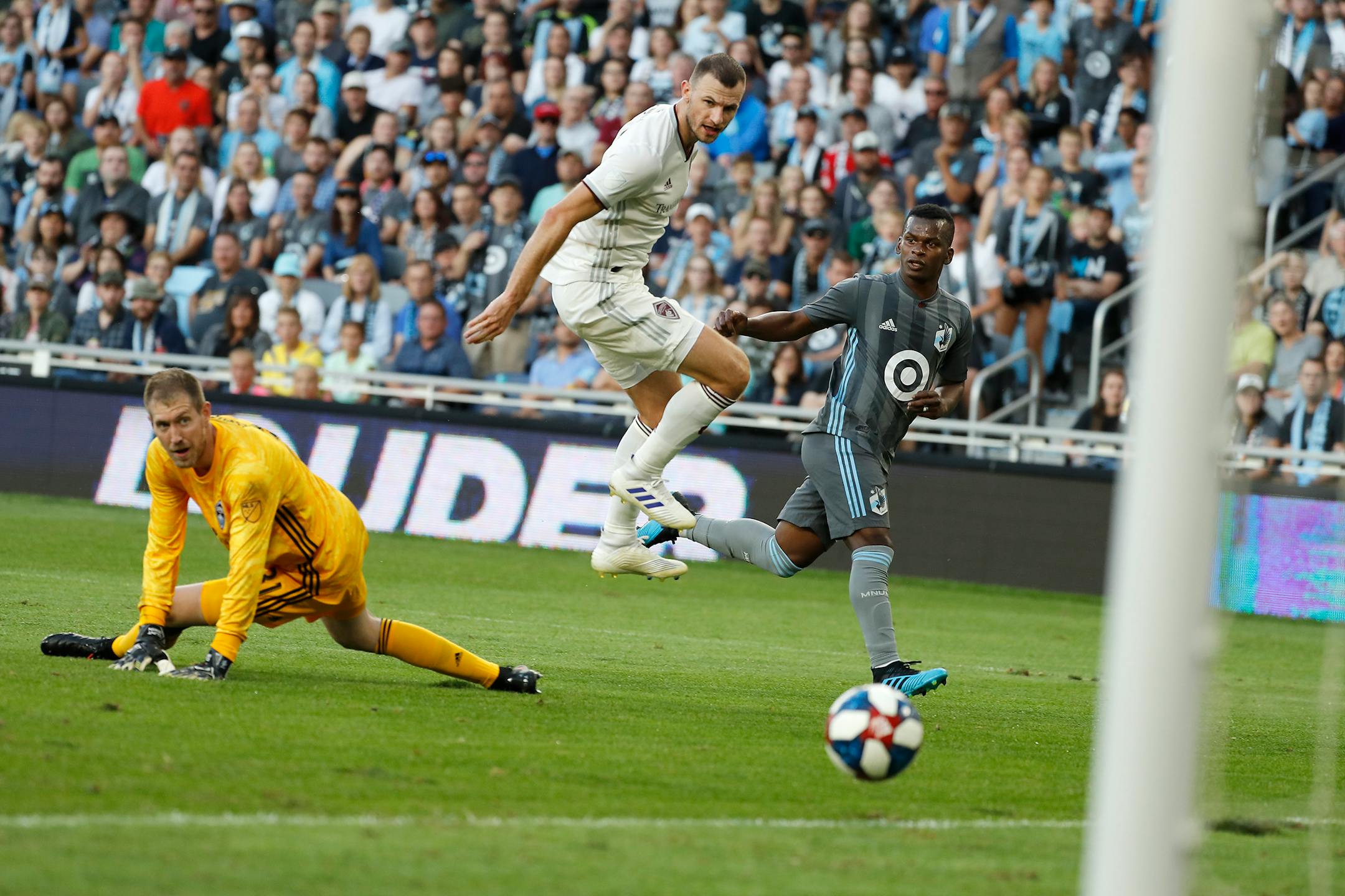 Minnesota United midfielder Darwin Quintero (25) scored the game's lone goal during the first half Wednesday as Colorado Rapids defender Tommy Smith (5) defended and goalkeeper Clint Irwin watched helplessly as the ball rolled in.