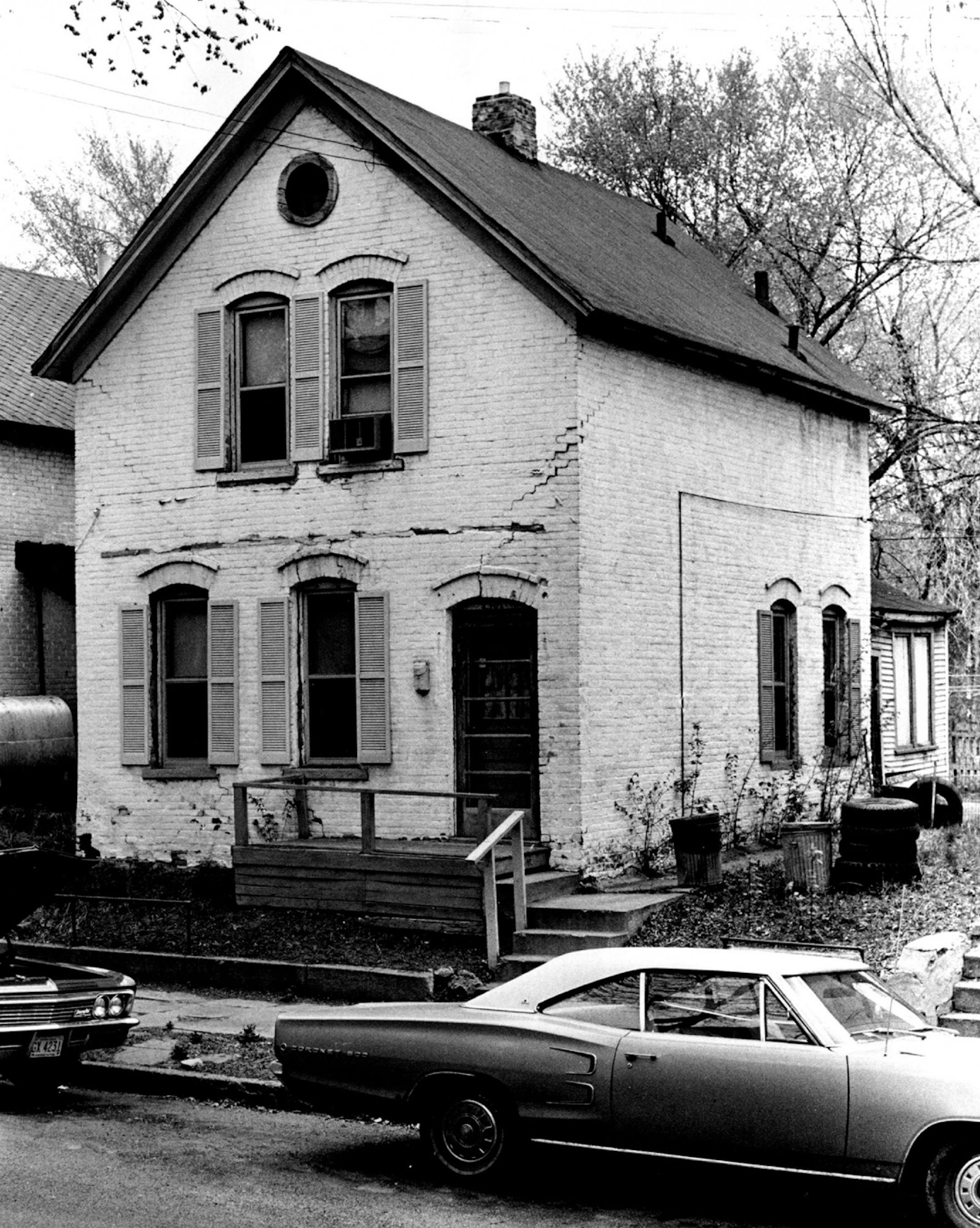 May 15, 1975 Seward Neighbrorhood The fate of this house at 2301 Milwaukee Av. has not been decided. it will either be renovated or demolished and a new home of a similar architectural quality built in its place. February 8, 1976 Powell Krueger, Picture Magazine; Minneapolis Star Tribune; Minneapolis Sunday Tribune ORG XMIT: MIN2014120110144224