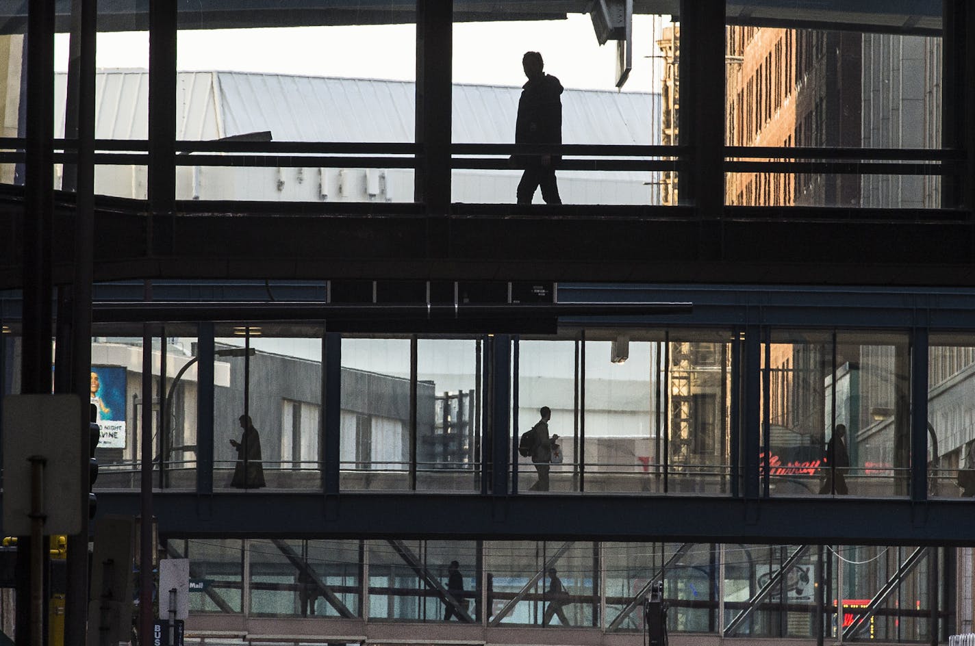 The view toward Target Center down 6th Street South. ] (AARON LAVINSKY/STAR TRIBUNE) aaron.lavinsky@startribune.com A look at the Minneapolis Skyway system which we take for granted. Photographed January, 2016.