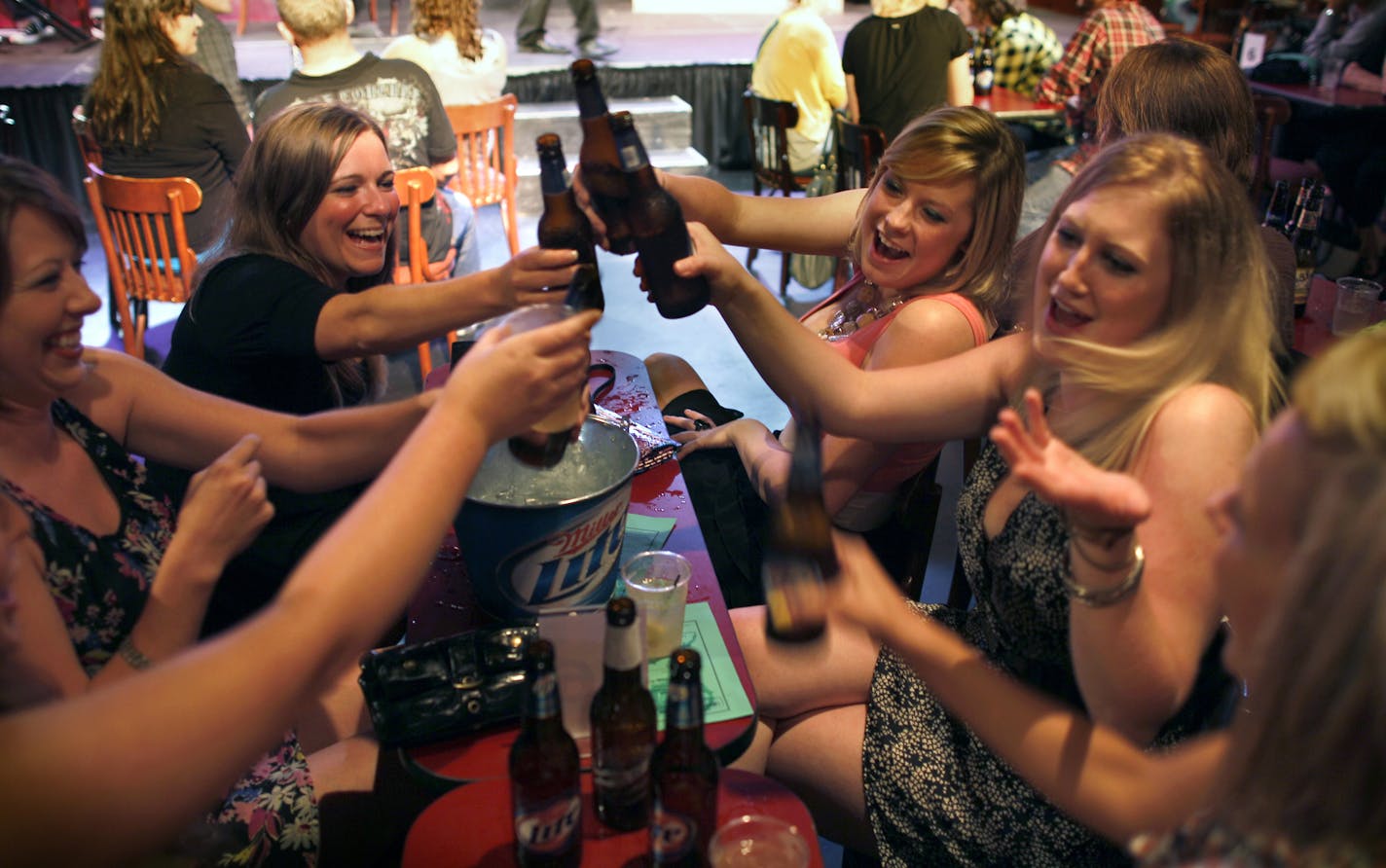 The night before Thanksgiving, also known as "Drinksgiving," has become one of the year's biggest drinking holidays. And Twin Cities bars, restaurants and police departments are bracing for this season's impact. [ Star Tribune File photo Tom Wallace ORG XMIT: MIN2017112115363530