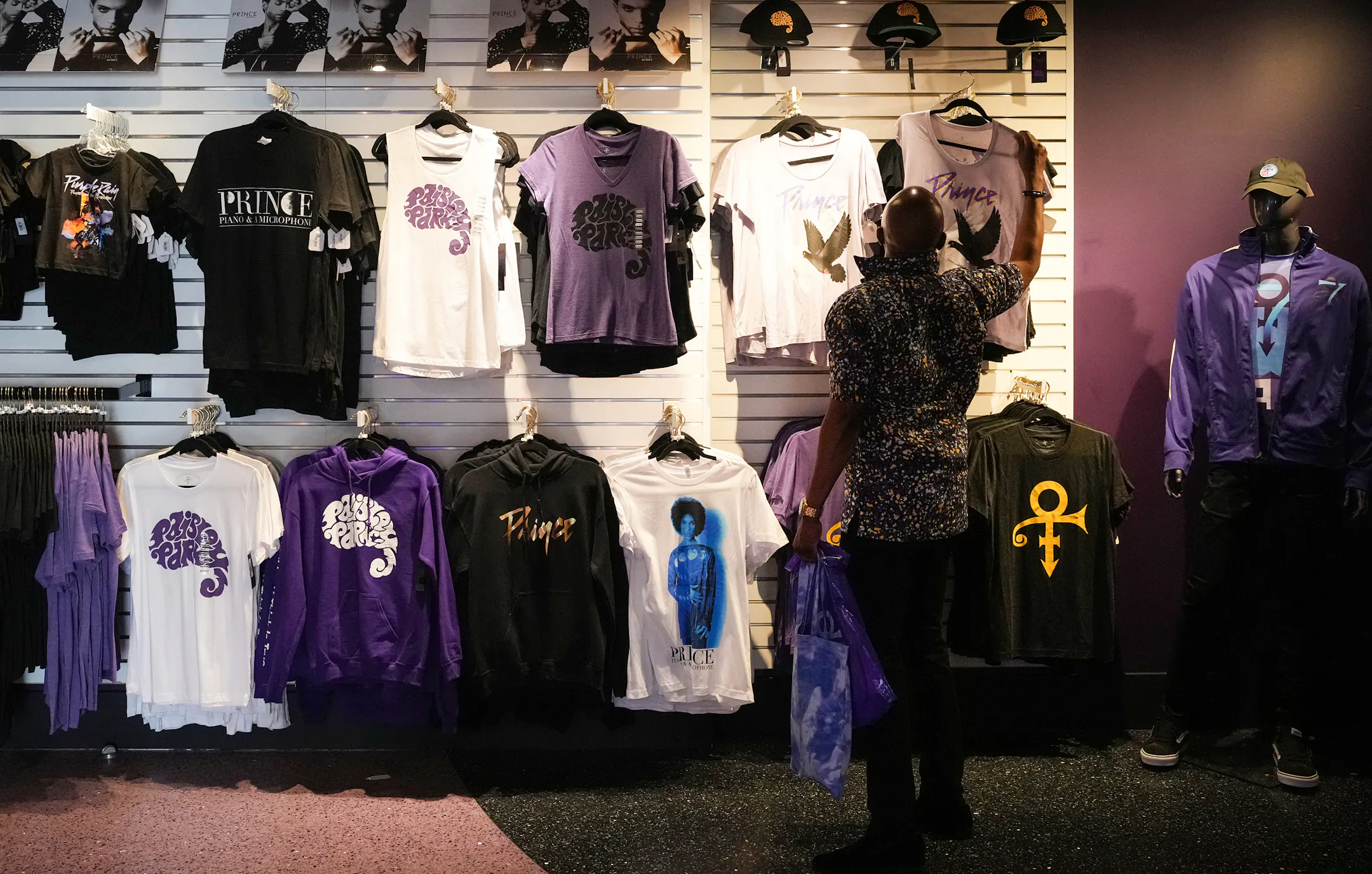 Welcome to Paisley Park: Prince fans love unreleased songs and concert ...