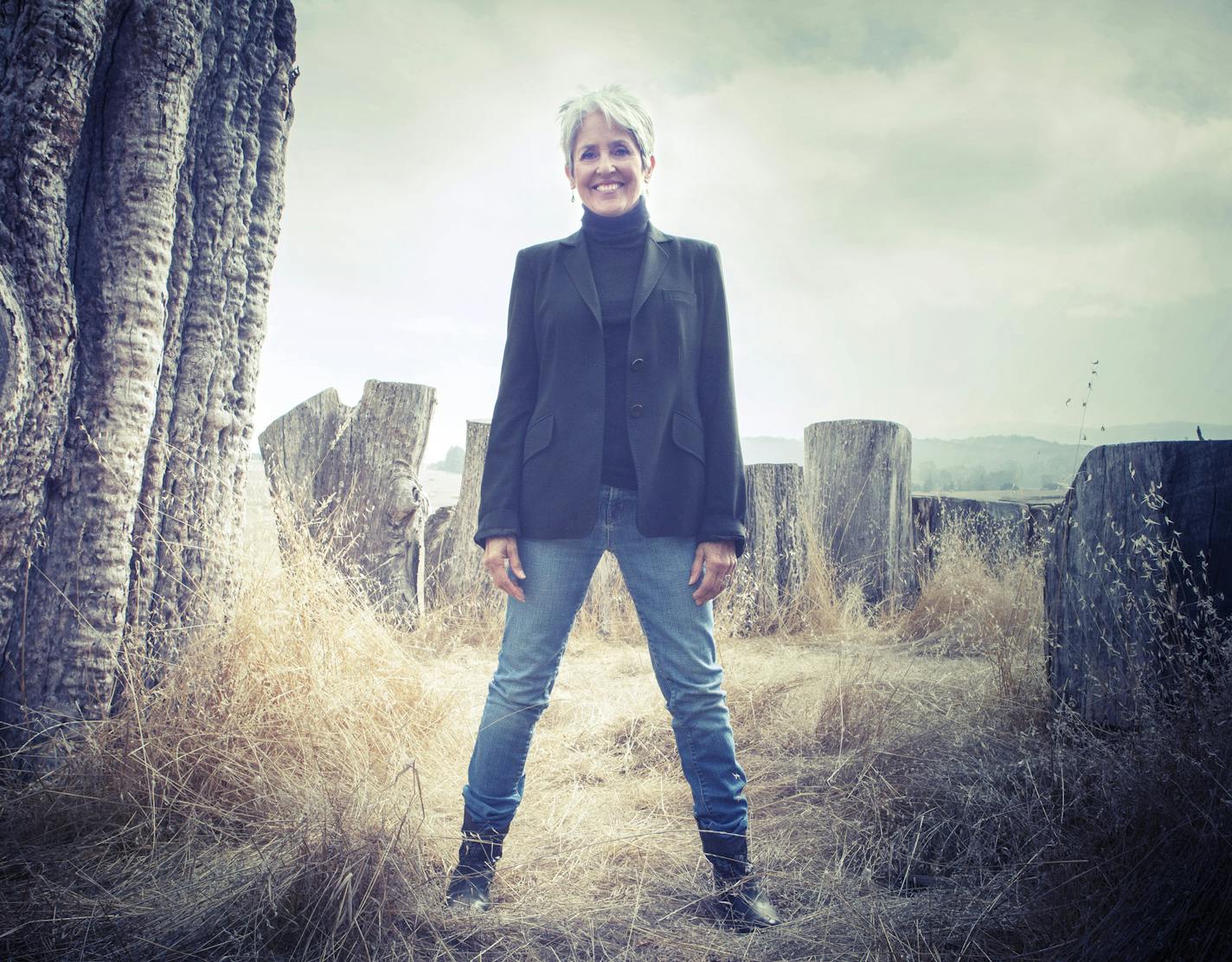 Joan Baez brings her farewell tour to Minneapolis on Saturday.