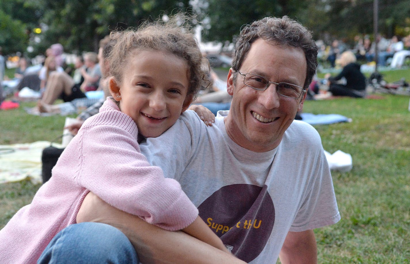 Ron Latz and his daughter, Yana. ] (SPECIAL TO THE STAR TRIBUNE/BRE McGEE) **Ron Latz (right), Yana Latz (left)