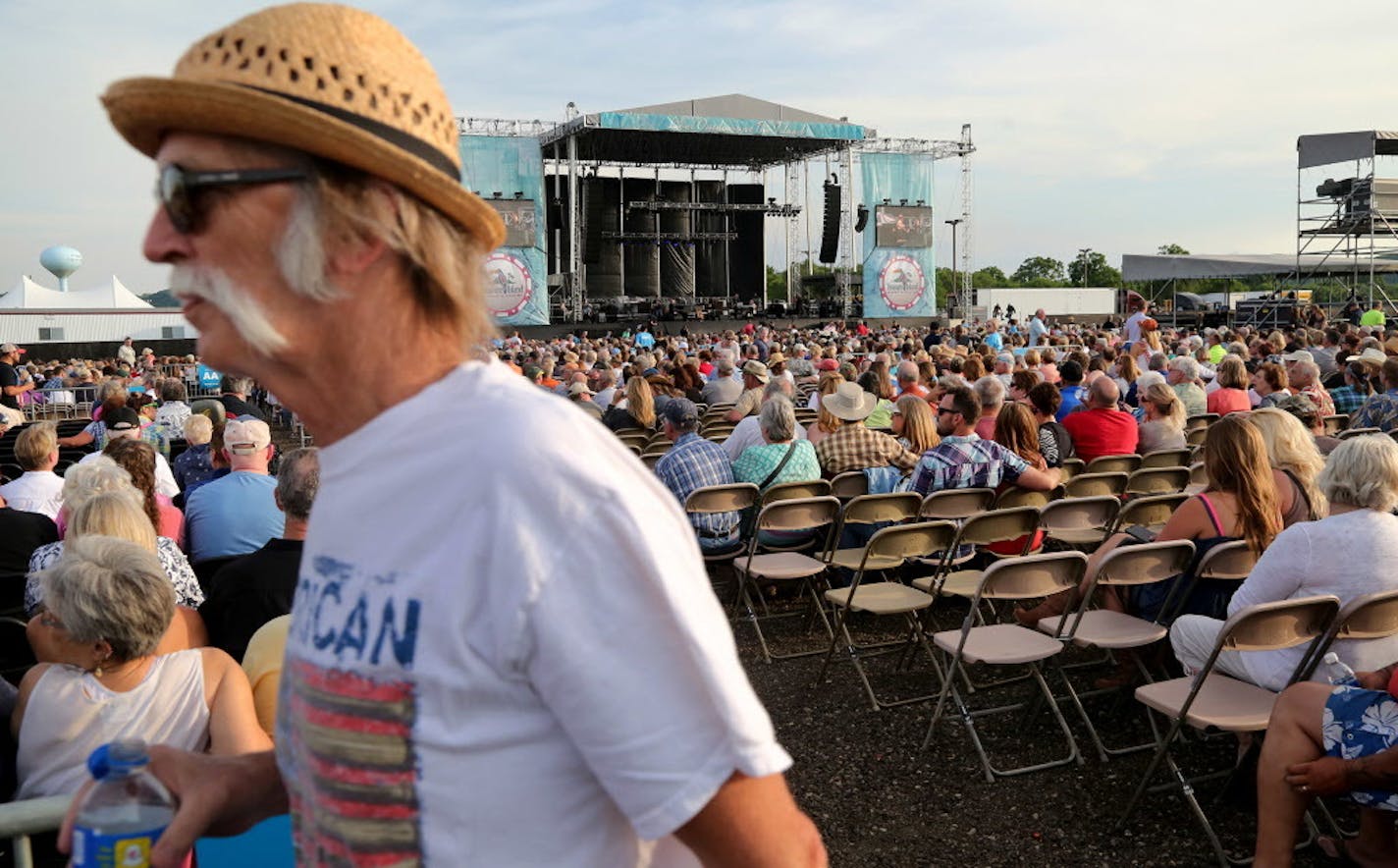 Music lovers pour into the venue in near-perfect weather as Willie Nelson & Family was joined by the Charlie Daniels Band and Bruce Hornsby during a concert at the amphitheater at Treasure Island Casino Friday, June 9, 2017, in Welch, MN.] DAVID JOLES � david.joles@startribune.com A look at the new amphitheater set-up at Treasure Island Casino where they are staging nine big shows this summer, starting with Willie Nelson w bruce Hornsby and Charlie Daniels on friday. feature on the venue, crowd