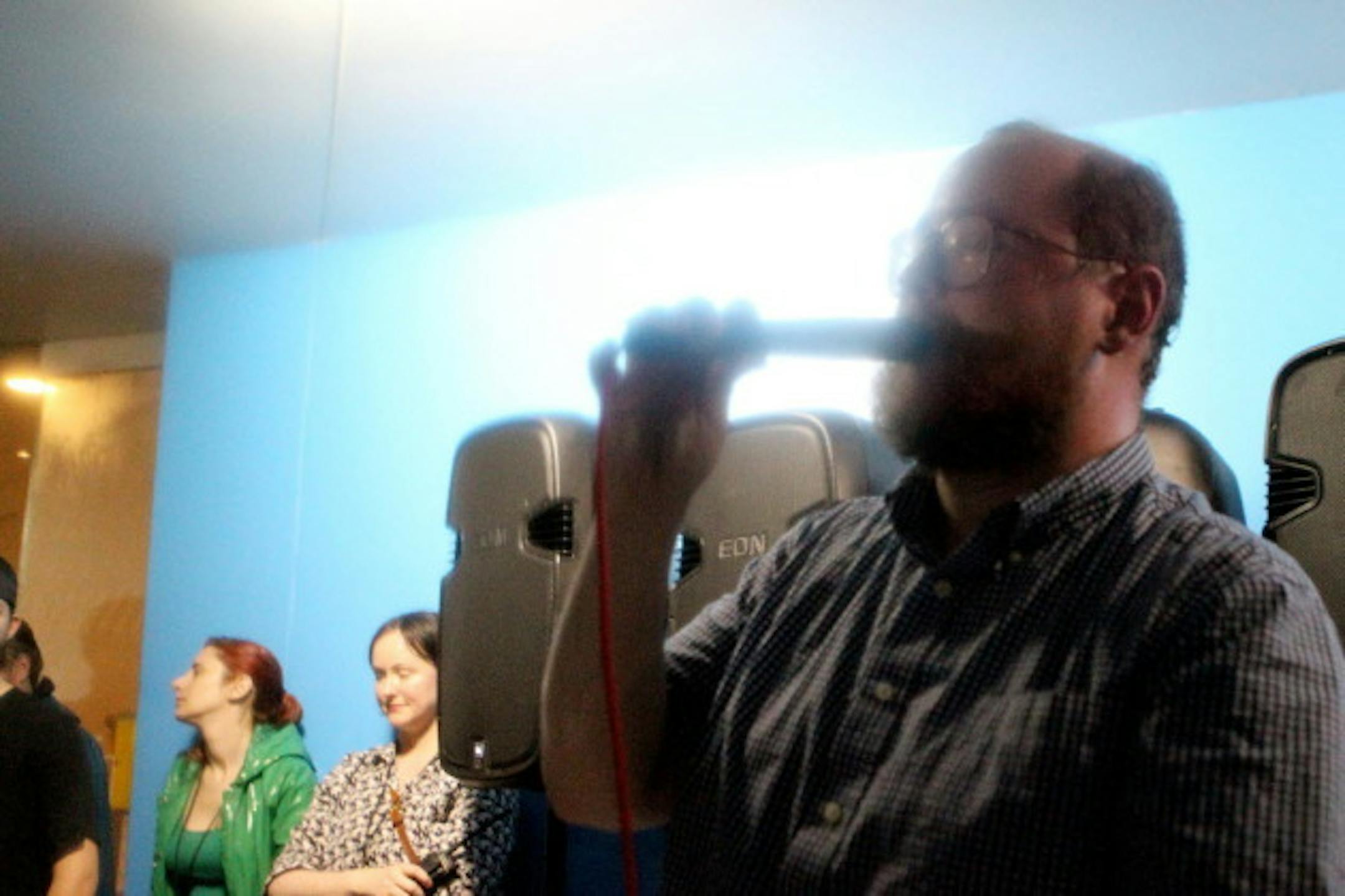 Dan Deacon undercover.