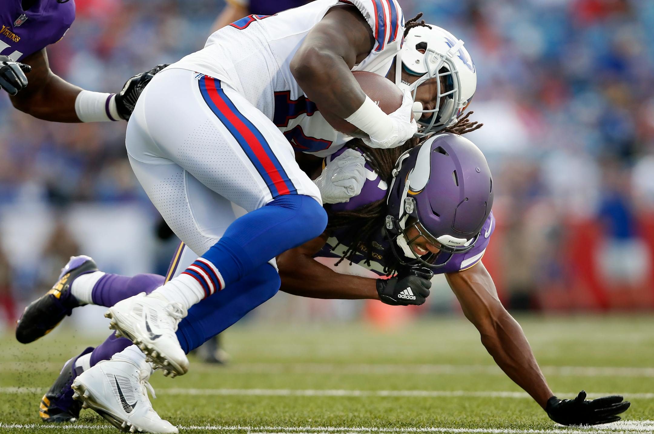 Vikings cornerback Trae Waynes tackled Bills wide receiver Sammy Watkins in the first quarter Thursday. Waynes left the game because of a shoulder injury.