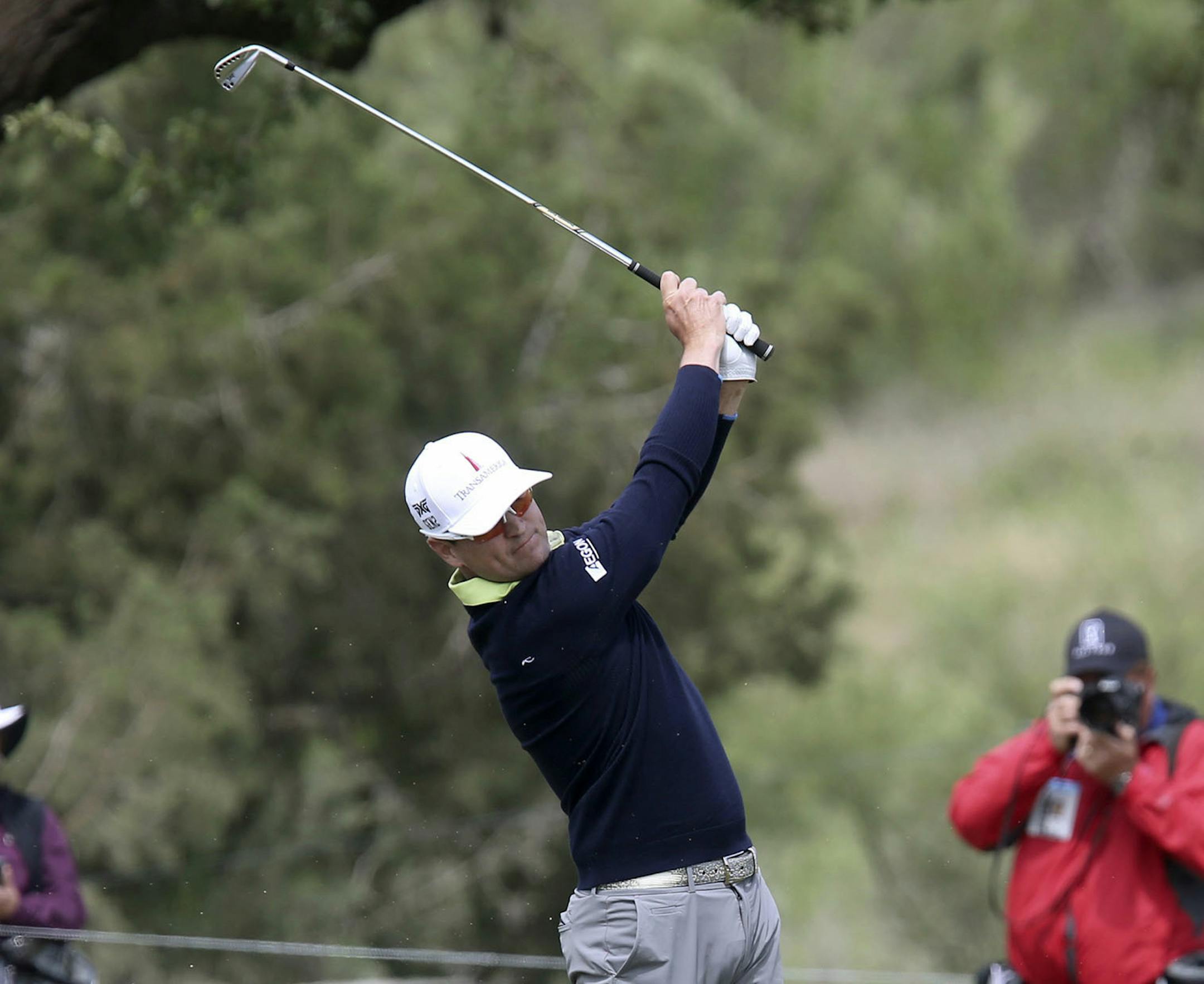 Zach Johnson tees off Friday, April 20, 2018, during the second round of the Valero Texas Open at TPC San Antonio in San Antonio. (John Davenport/The San Antonio Express-News via AP)