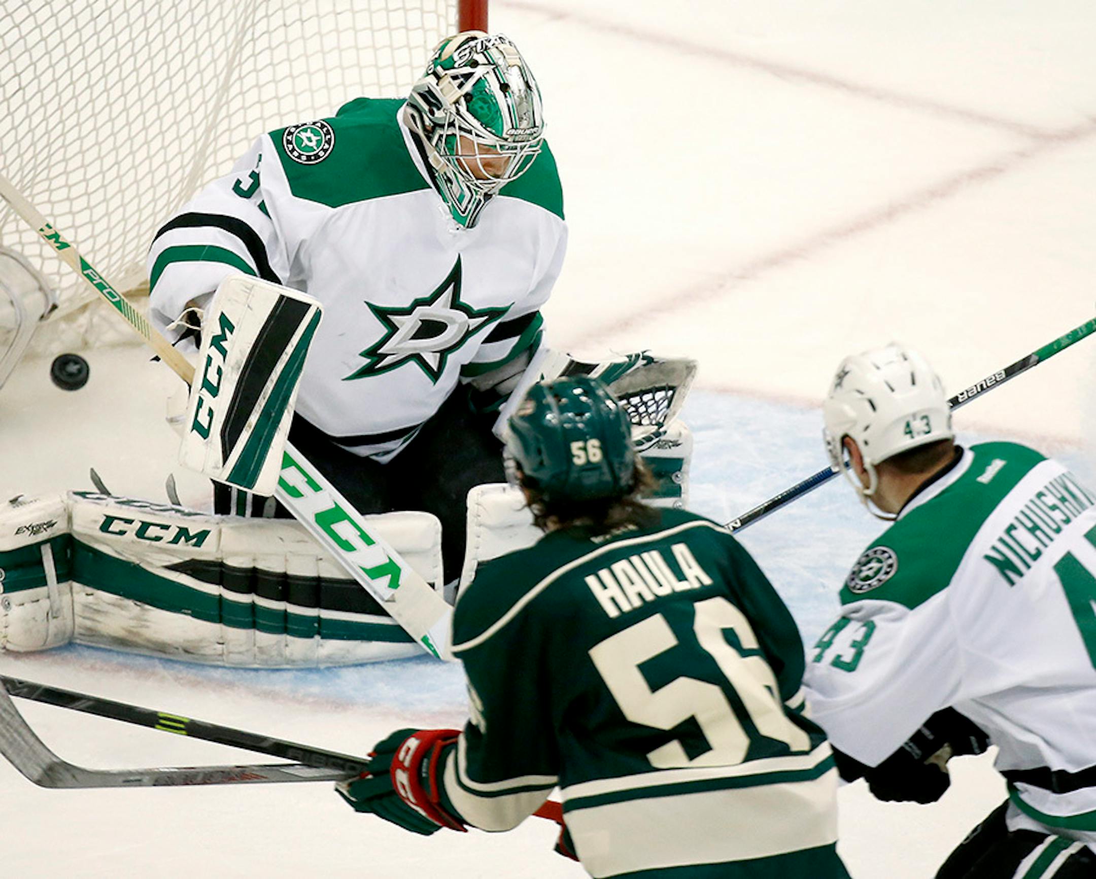 Erik Haula (56) got the puck past Dallas goalie Kari Lehtonen for a goal in the second period.