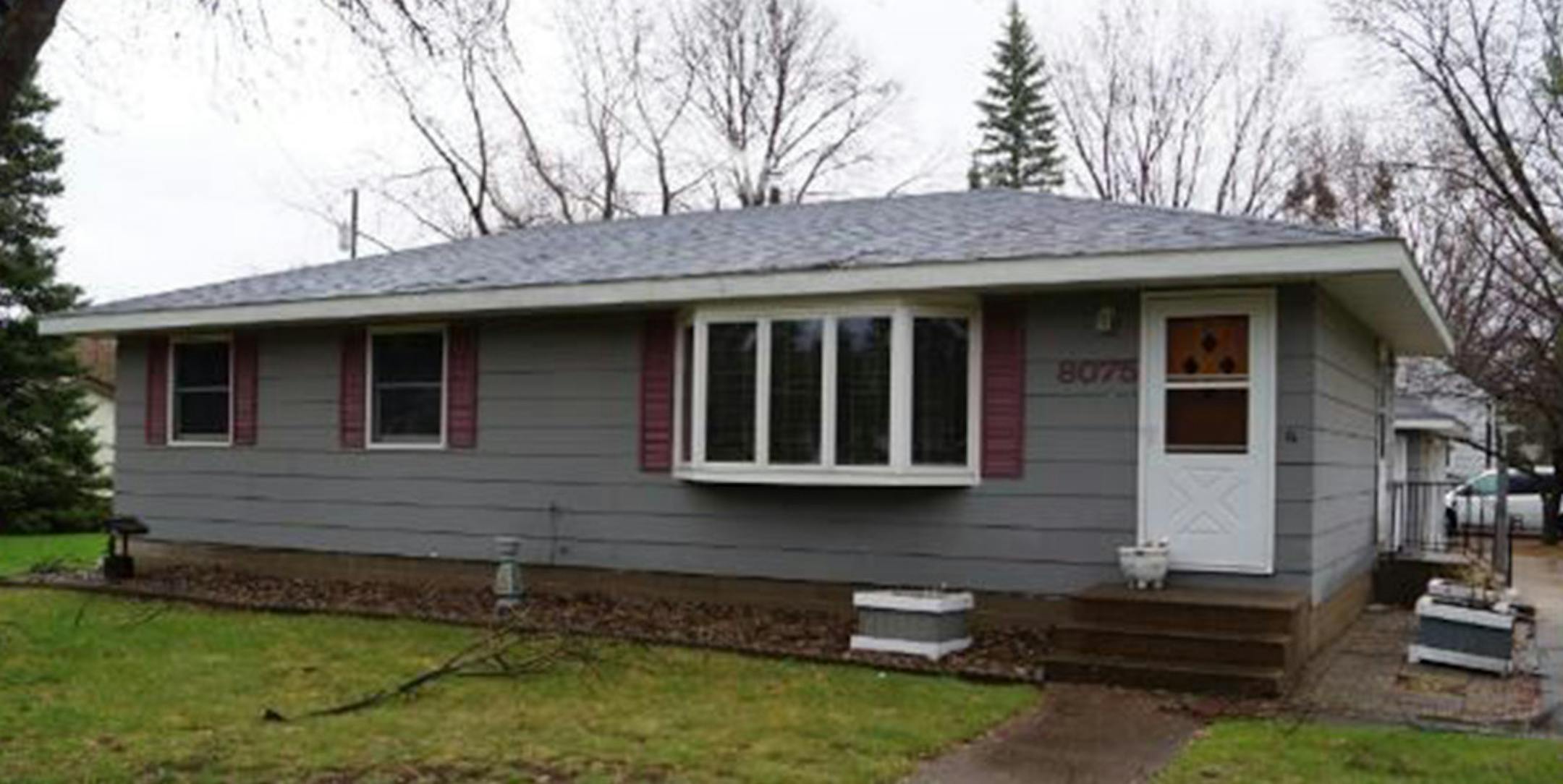 ... Mounds View
Built in 1964, this three-bedroom, two-bath house has 1,608 finished square feet and features hardwood floors, oversized master suite with built ins, eat-in kitchen, full partially-finished basement, patio, deck and two-car detached garage. Listed by Joseph Holmes, Keller Williams Premier Realty, 651-491-2151.