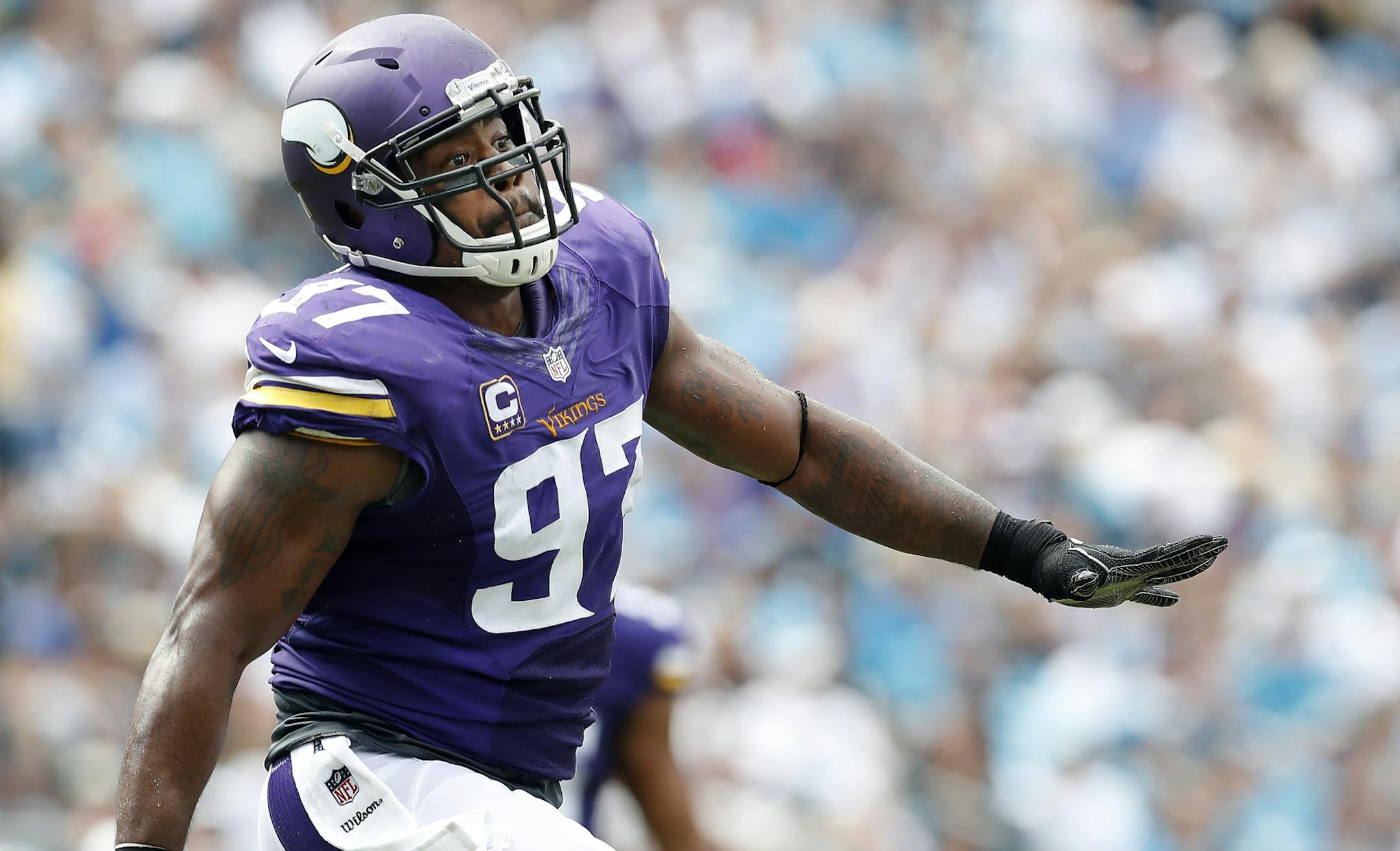 Everson Griffen (97) celebrated after sacking Cam Newton (1) in the fourth quarter. ] CARLOS GONZALEZ cgonzalez@startribune.com - September 25, 2016, Charlotte, NC, Bank of America Stadium, NFL, Minnesota Vikings vs. Carolina Panthers