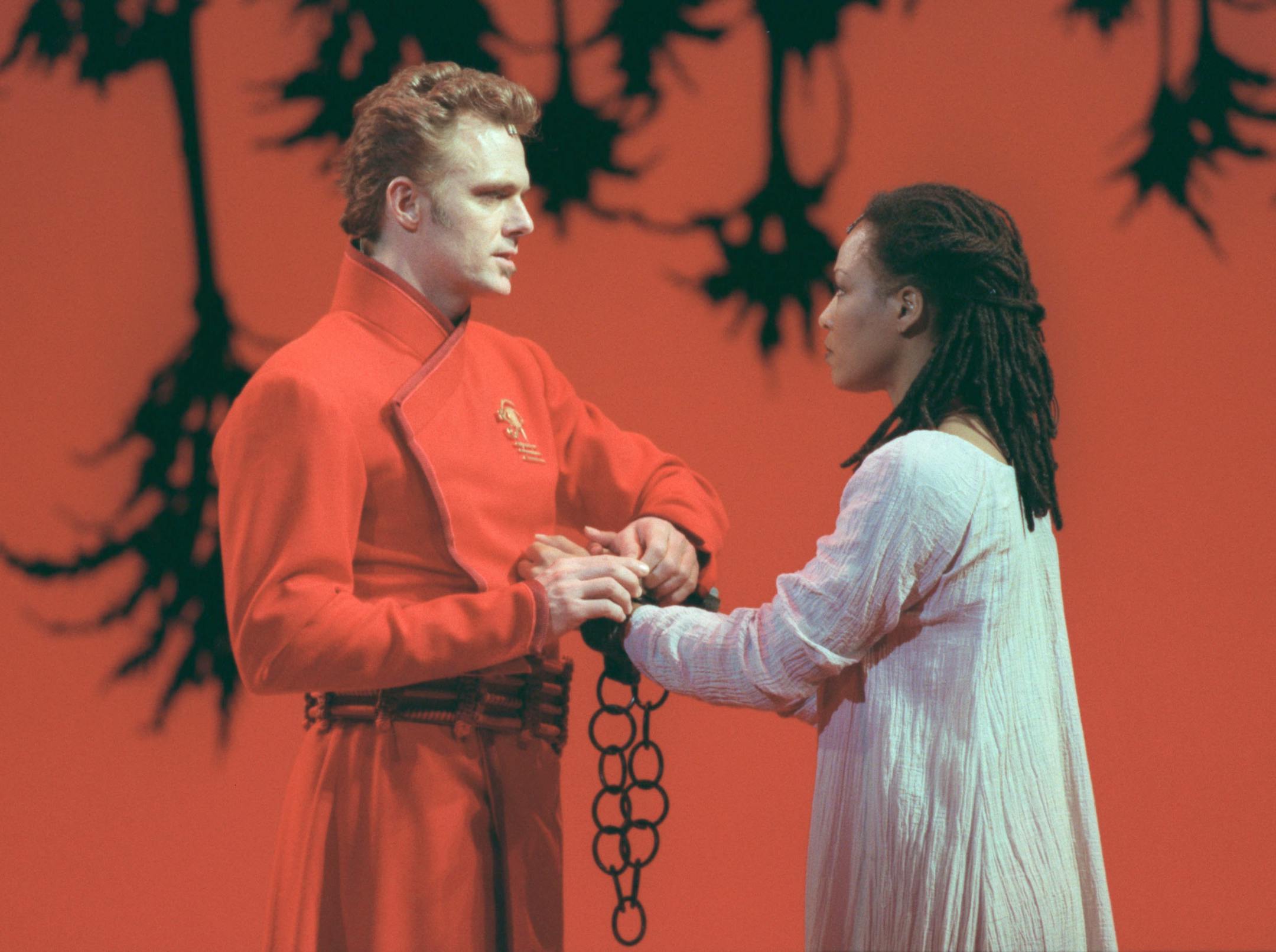 Radames (Patrick Cassidy) and Aida (Simone) in a dress rehearsal for "Aida."