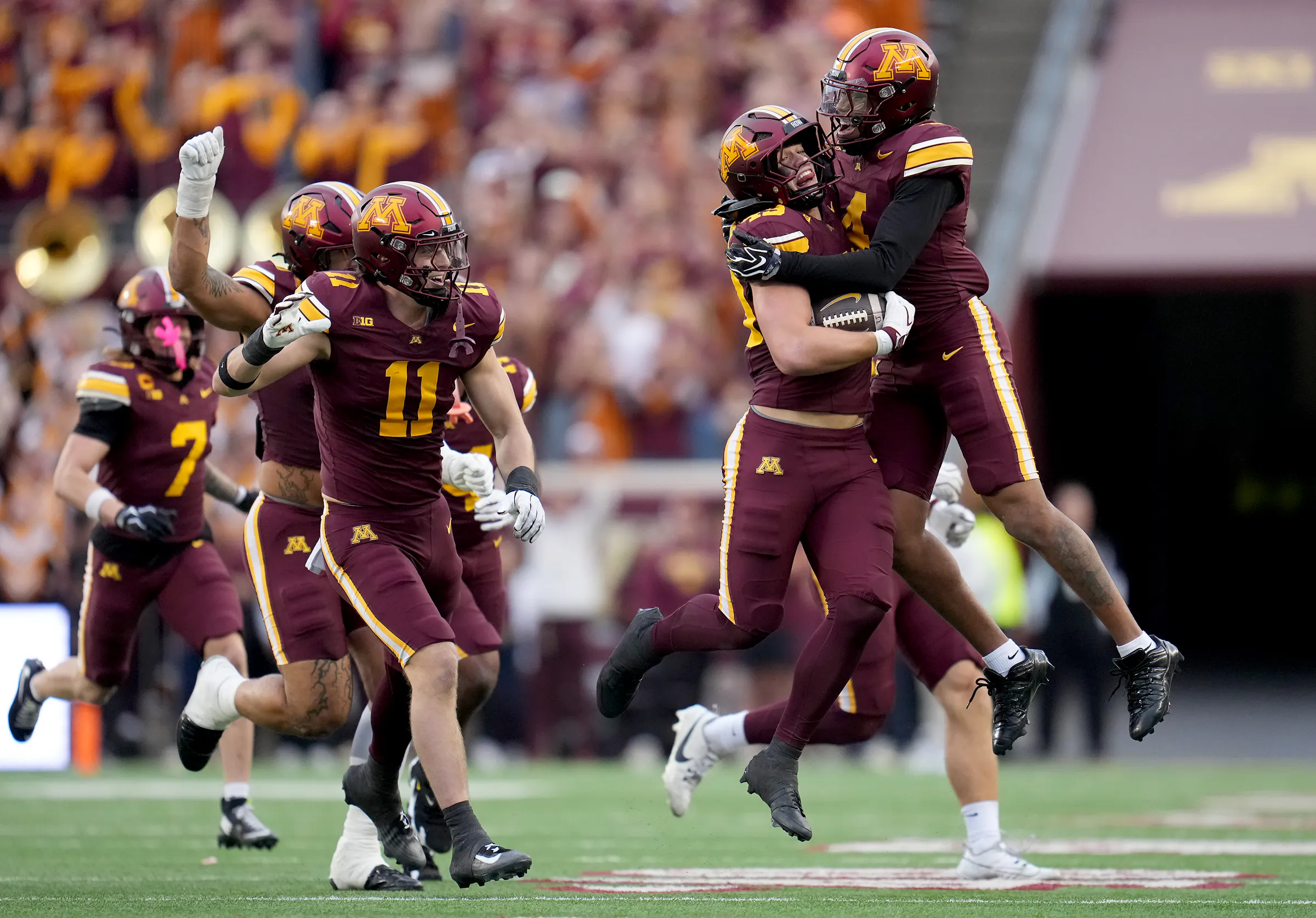 Minnesota Gophers football beats Iowa Hawkeyes for Floyd of Rosedale