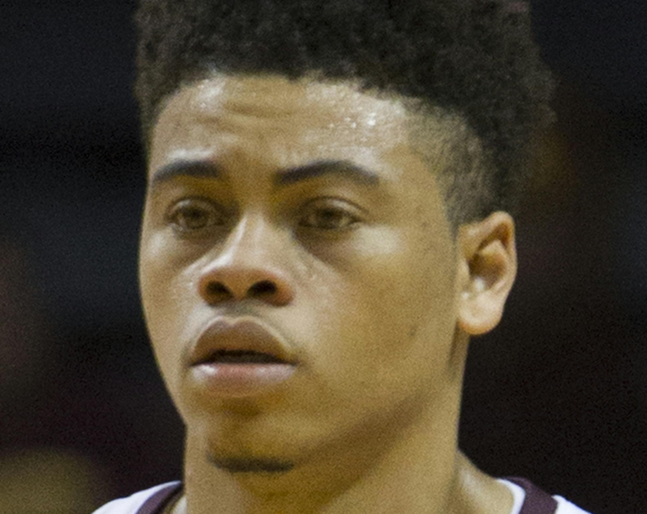 Minnesota guard Nate Mason (2) plays against Northern Illinois during an NCAA college basketball game, Sunday, Dec. 11, 2016 in Minneapolis. (AP Photo/Paul Battaglia) ORG XMIT: MIN2017012218402033