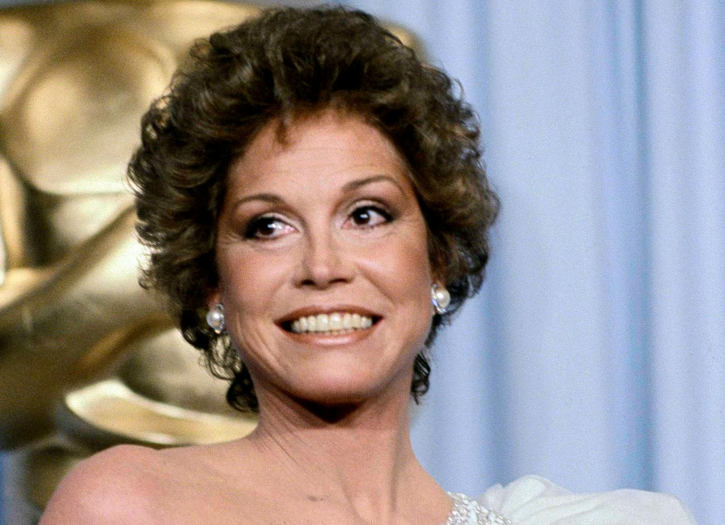 Mary Tyler Moore at the 1981 Oscars.