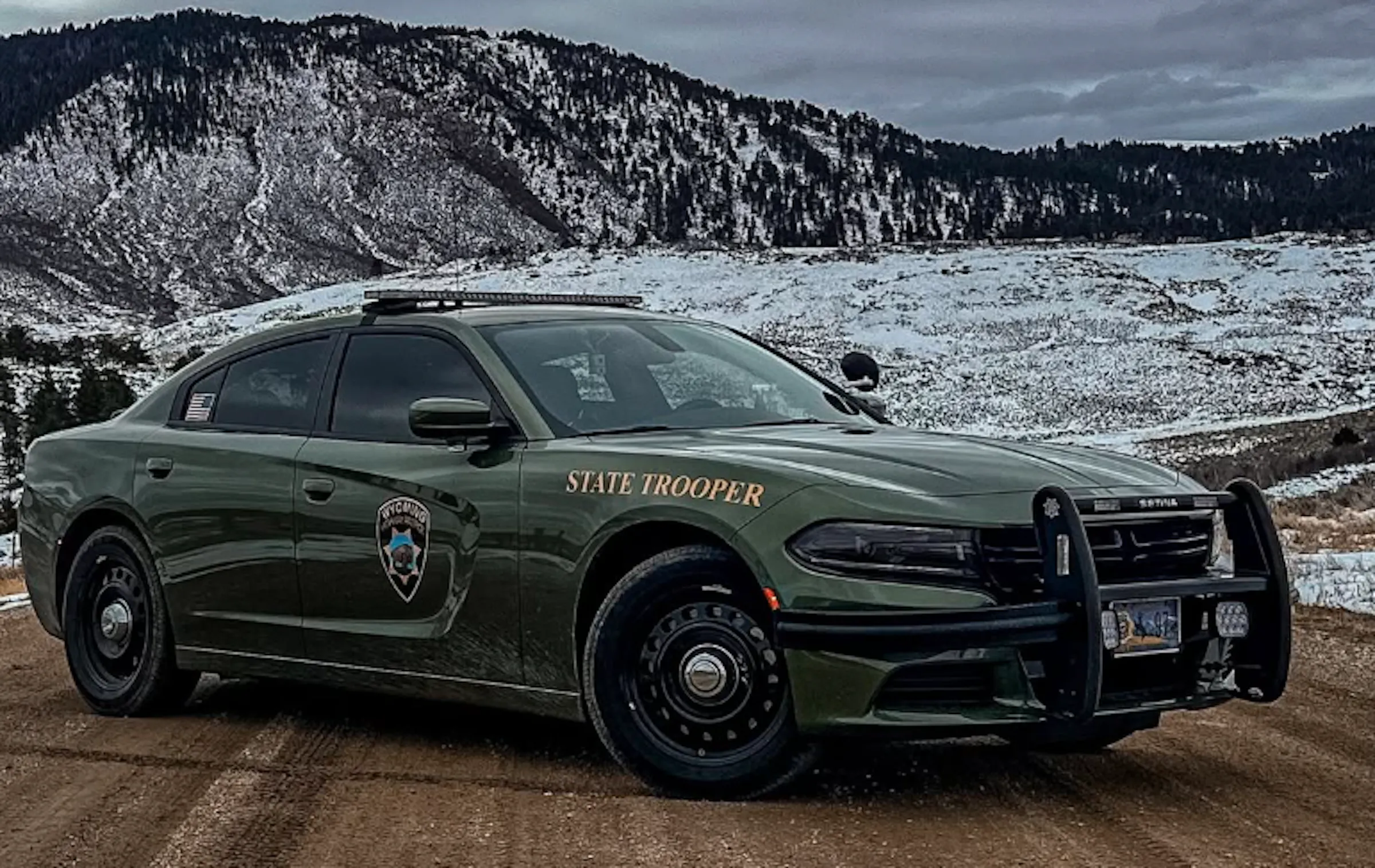 Minnesotan driving indie/alt rocker's bus in Wyoming crashes and dies