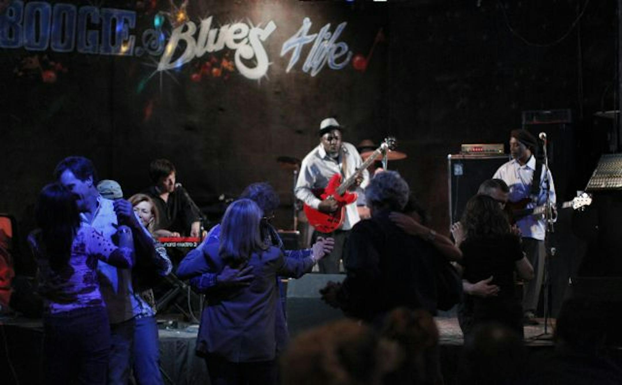 Chicago bluesman, Lurrie Bell, performed in the second floor "Blues Saloon" on Western Ave, St Paul, MN.
