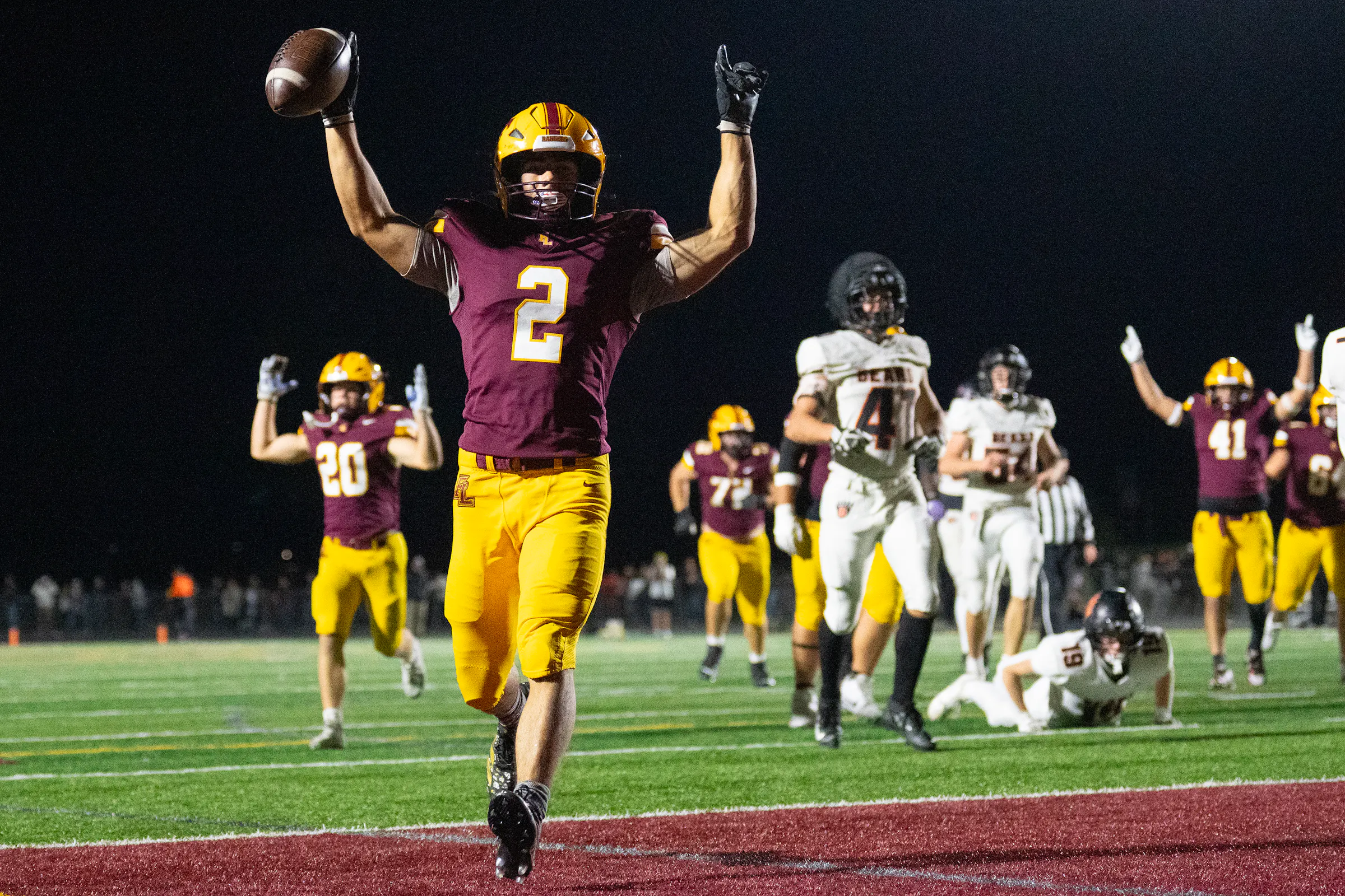 Forest Lake Running Back Mack Jurkovich meistert die Unsicherheit bei der ...