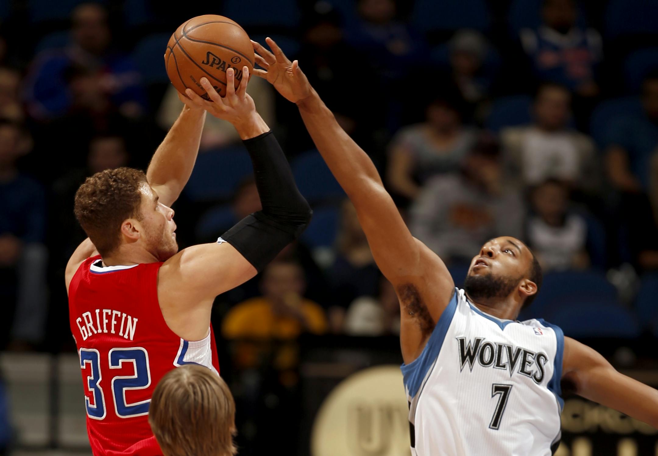 Wolves forward Derrick Williams (7)