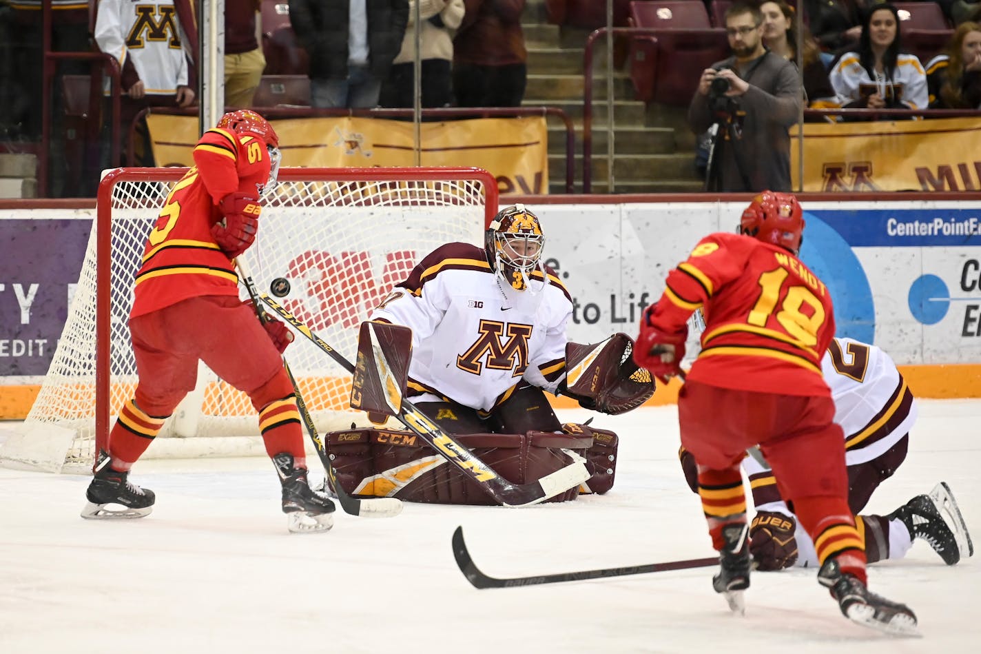 Gophers goaltender Eric Schierhorn blocked a shot by Ferris State forward Hunter Wendt