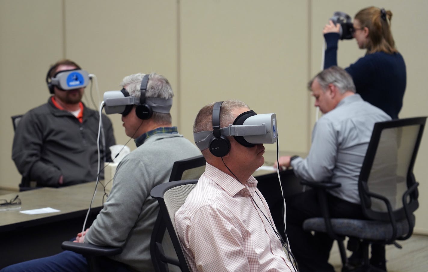 REM5, a virtual reality business in St. Louis Park, is moving beyond the entertainment aspect of VR and aiming to use it for good -- bringing the technology into classrooms, corporations, law enforcement agencies and potentially even City Hall to launch conversations about racial and gender equity and inclusion. Here, Cargill employees watch the New York Times VR documentary Traveling While Black, to help spark conversations about inclusion among employees. ] brian.peterson@startribune.com
Wayza