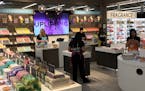 New Hy-Vee in Savage adds more grab-and-go options, beauty department