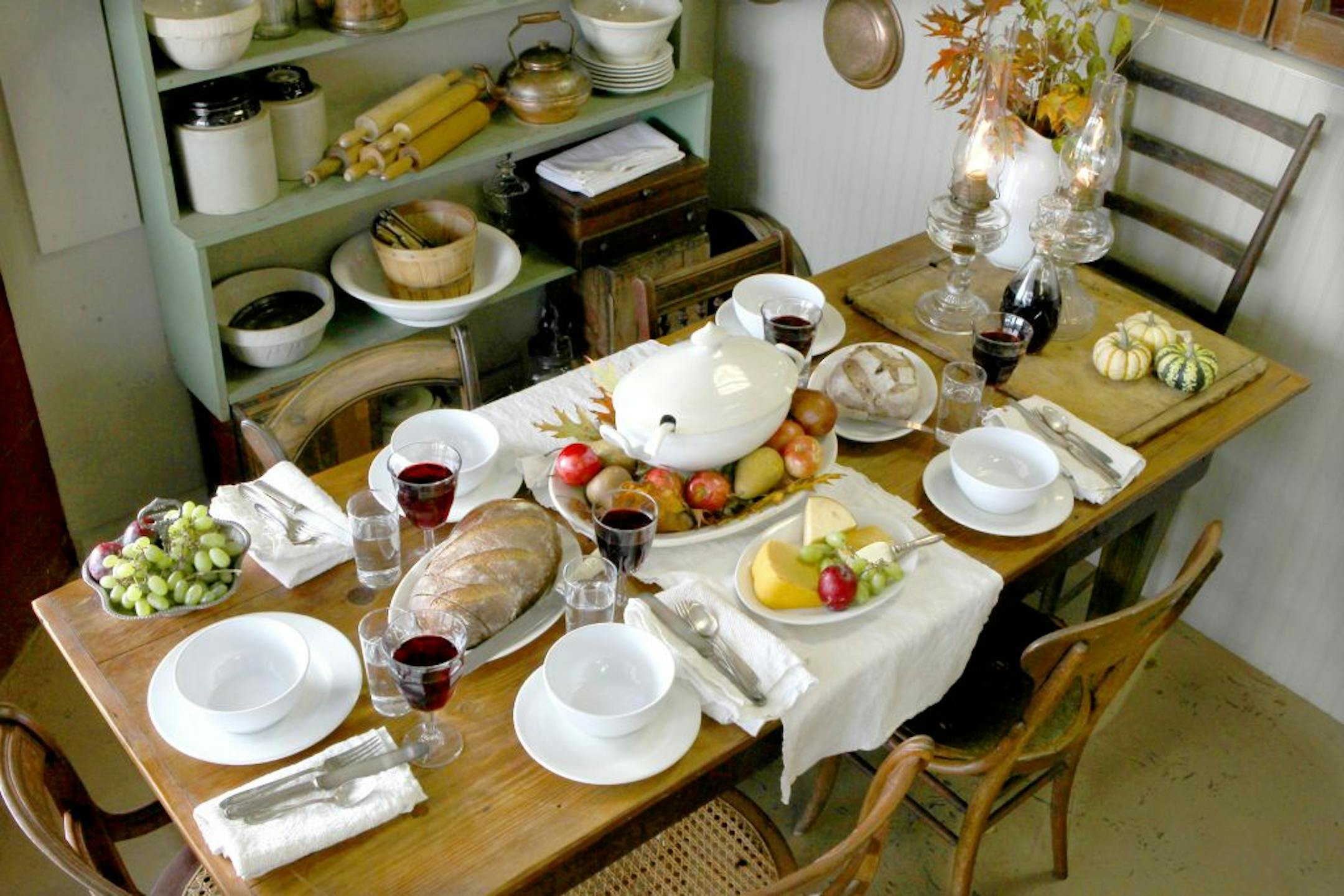 American fans of the PBS show "Downton Abbey" will be able to imitate this marvelously styled fantasy of British life when a company called Knockout Licensing launches multiple brands that seek to replicate to look of "Downton" in North America: bedding and bath, home furnishings and decor, housewares, kitchenware and apparel.