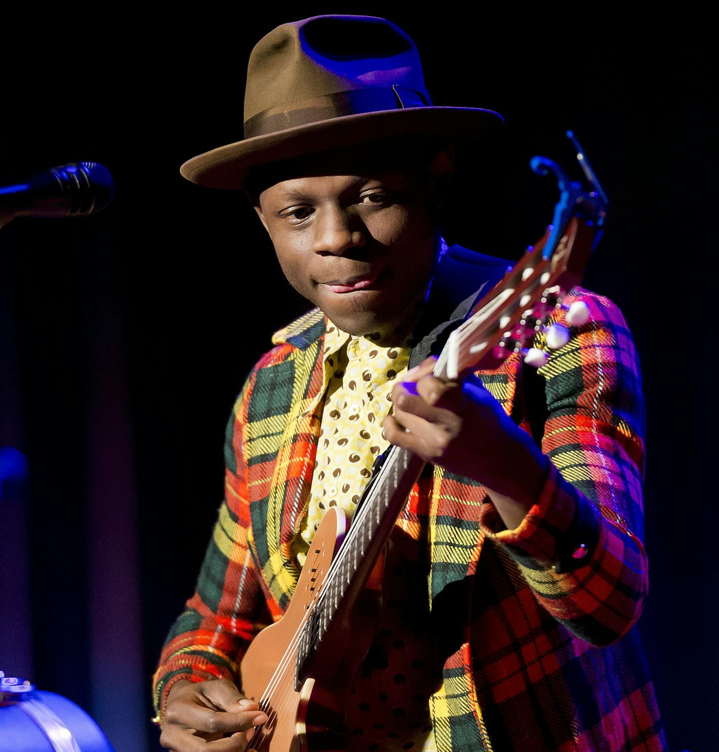 J.S. Ondara performs at The Wilbur Theatre in Boston. (AP Photo) ORG XMIT: MIN1812271201000012