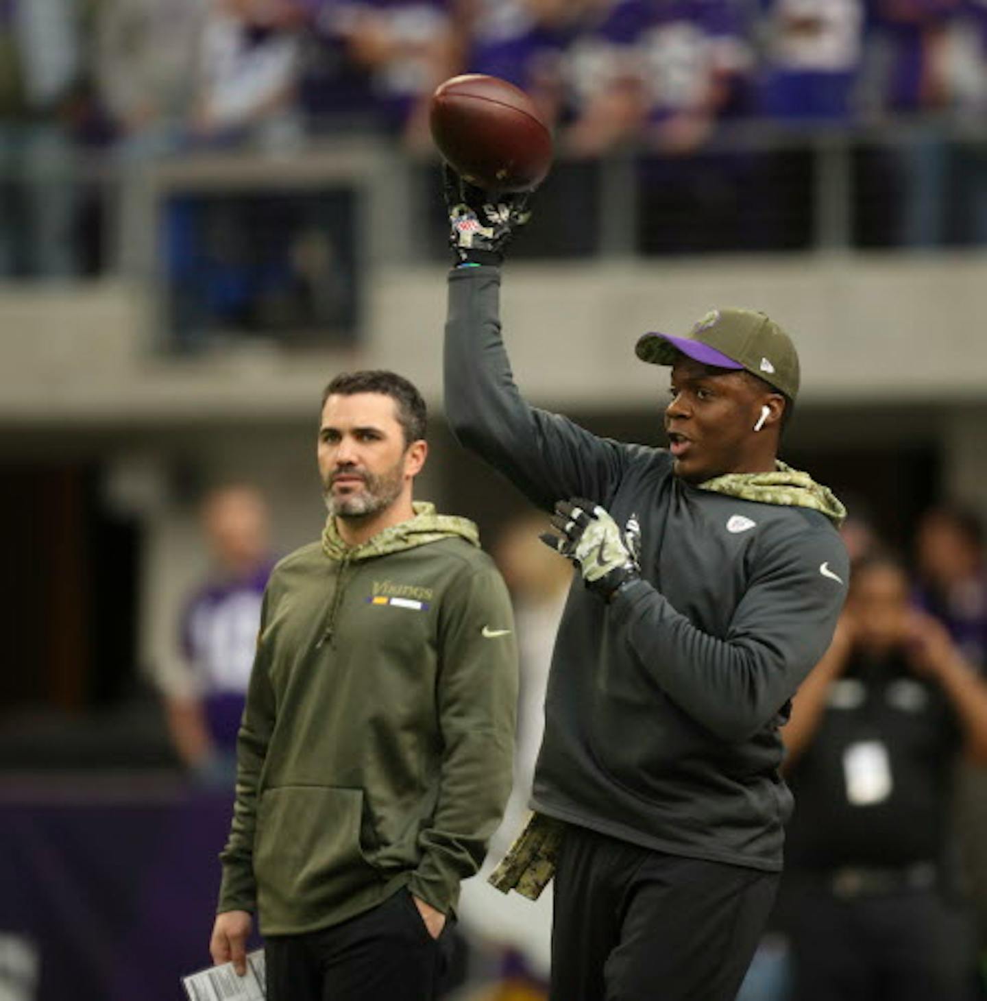 Minnesota Vikings quarterback Teddy Bridgewater worked out before Sunday's game under the eyes of Vikings' quarterbacks coach Kevin Stefanski Sunday morning.   ]  JEFF WHEELER ' jeff.wheeler@startribune.com