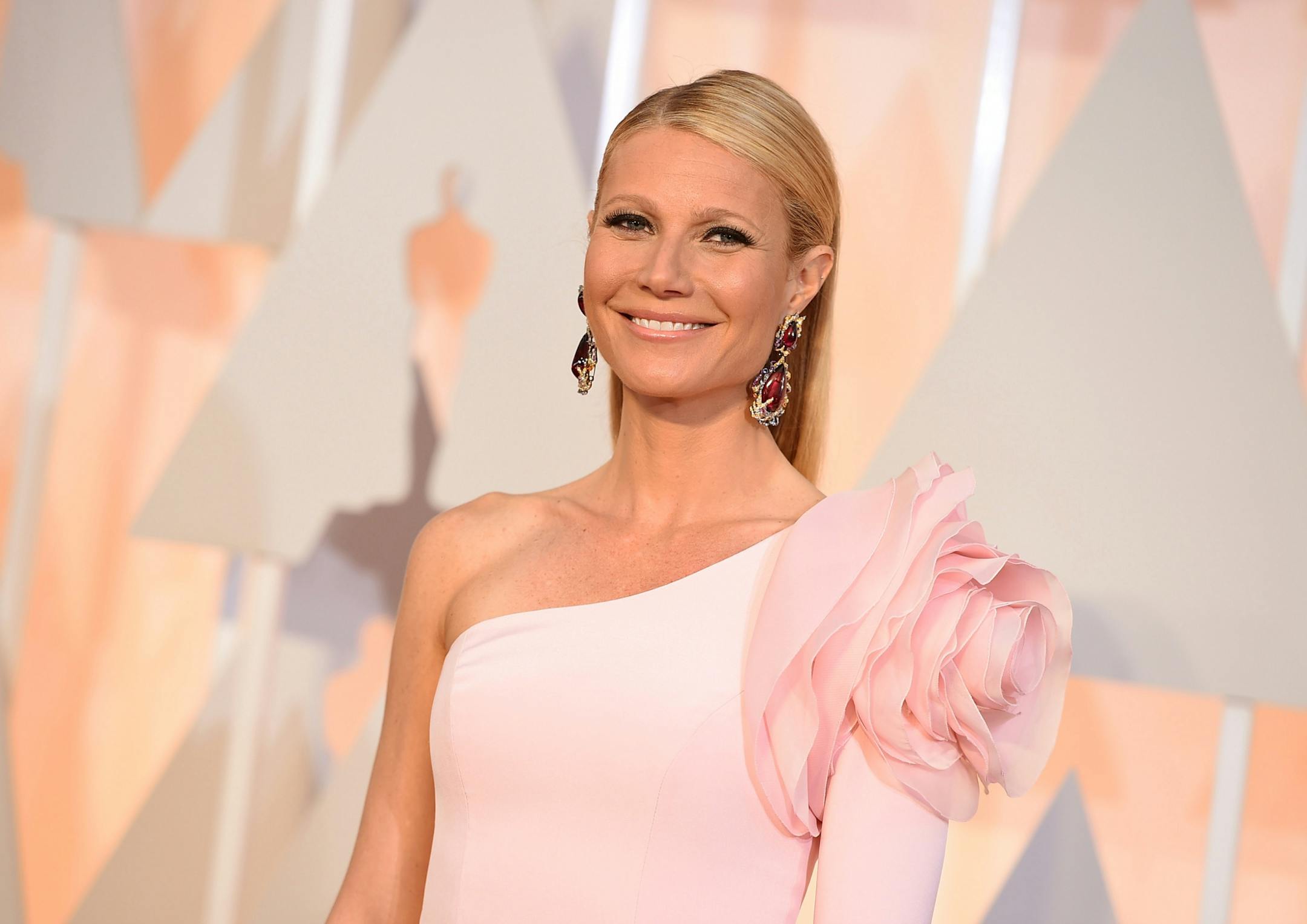Gwyneth Paltrow arrives at the Oscars on Sunday, Feb. 22, 2015, at the Dolby Theatre in Los Angeles.