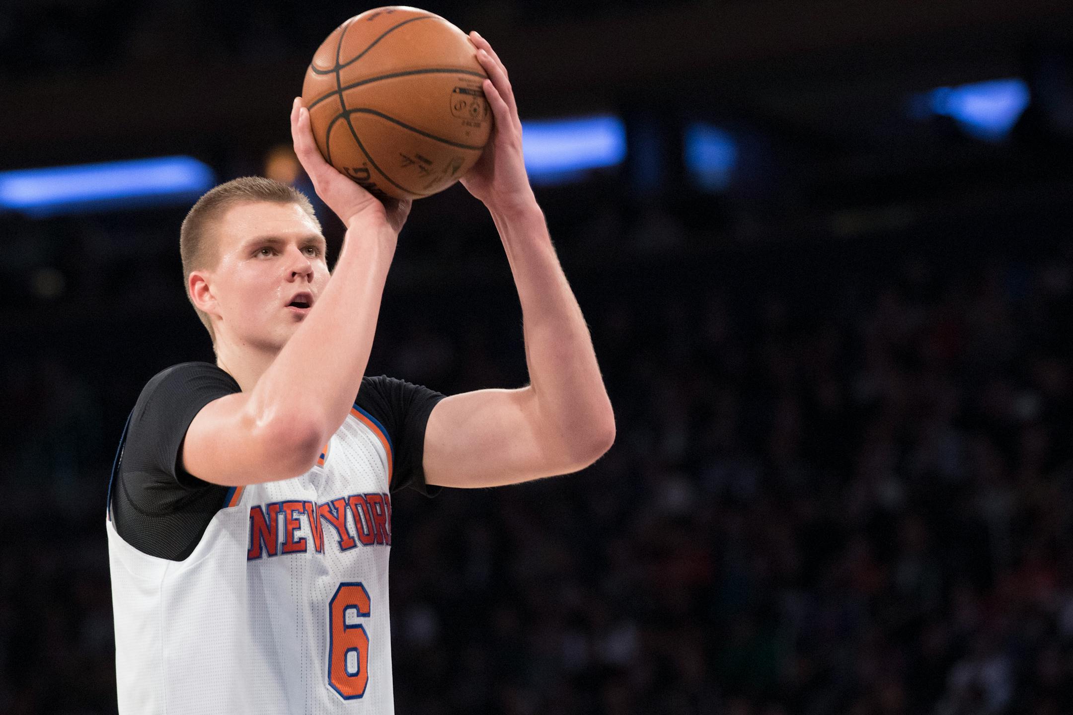 New York Knicks forward Kristaps Porzingis shoots a free throw during the second half of an NBA basketball game against the Dallas Mavericks, Monday, Nov. 14, 2016, at Madison Square Garden in New York. The Knicks won 93-77. (AP Photo/Mary Altaffer)