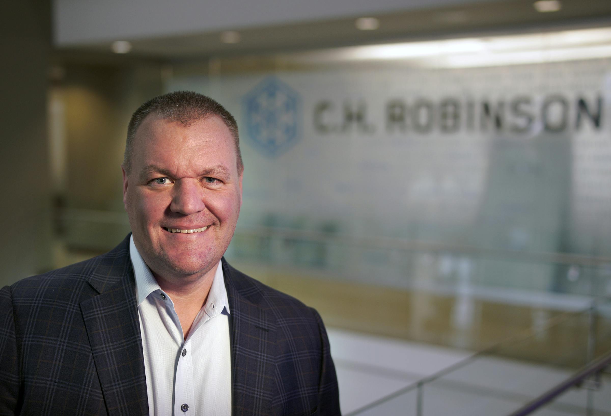 Eden Prairie's C.H. Robinson pledges to spend $1B over five years on ...