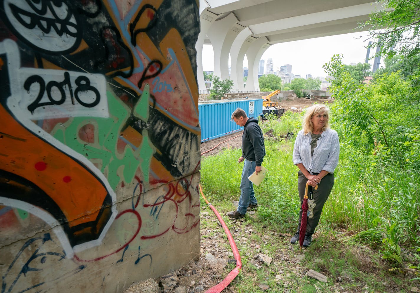 Jacob Anderson's parents Bill and Kristi visited the site along the Mississippi River in Minneapolis, where Jacob's body was found. Bill climbed up an area below the 10th Street Bridge that had Jacob's foot prints at the time of his death. ] GLEN STUBBE &#x2022; glen.stubbe@startribune.com Tuesday, June 11, 2019 In December 2015, University of Minnesota student Jacob Anderson was found in the frigid early morning hours lying face down, slumped over a metal rail. With no pulse, first responders d