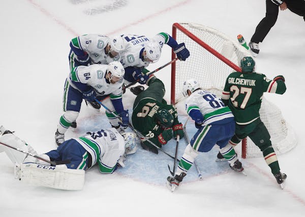 Canucks' season being brought to standstill because of COVID outbreak