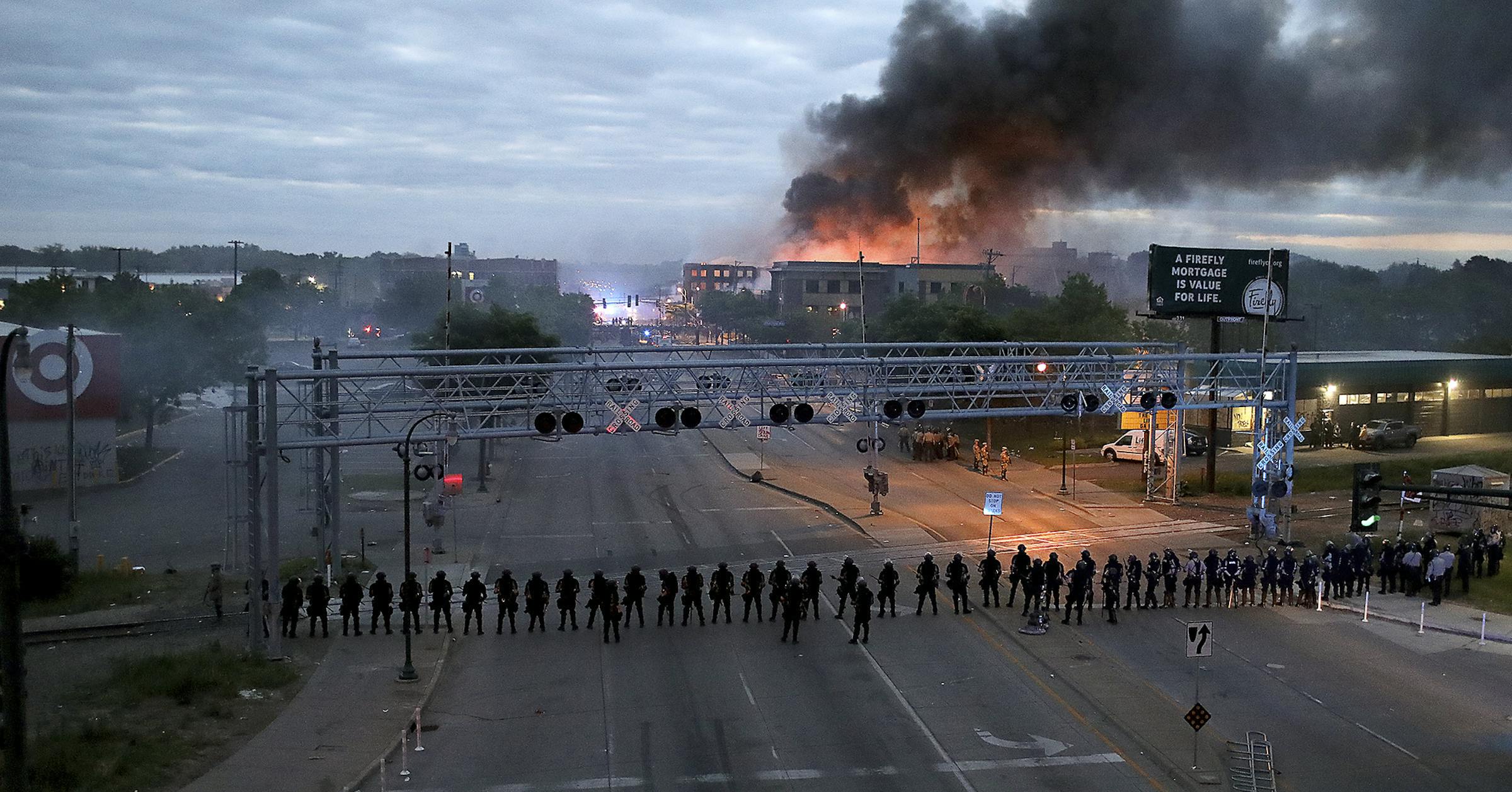 Fact check: Did Tim Walz ‘let rioters burn down Minneapolis’?