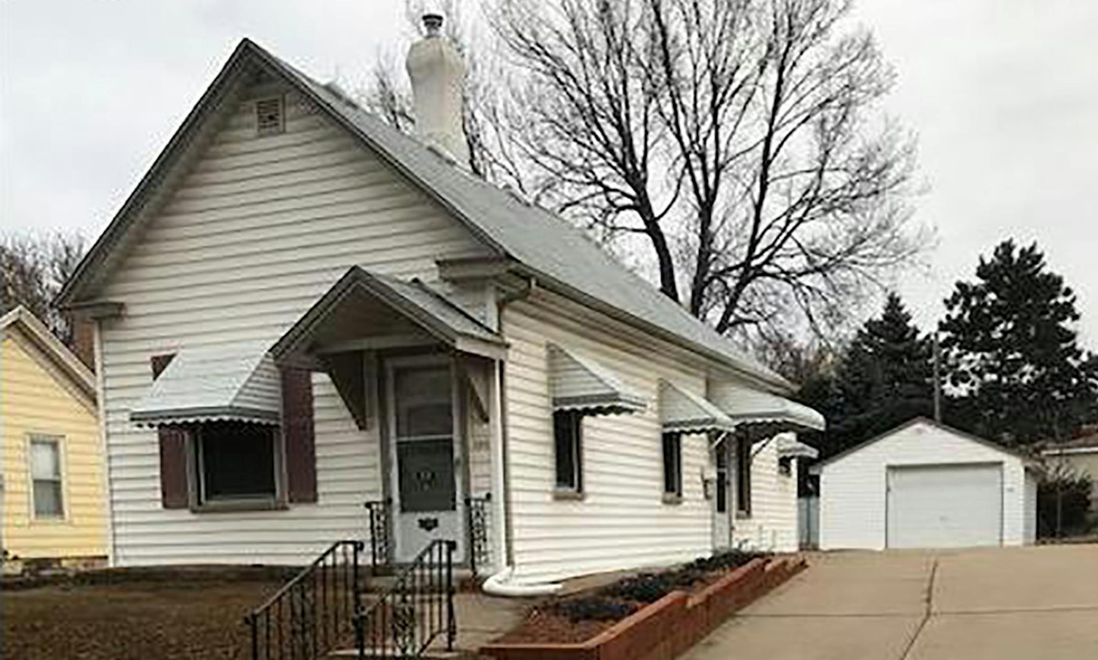 Minneapolis
Built in 1900, this one-bedroom, one-bath house located in the Sheridan neighborhood has 863 square feet and features a fireplace, partial basement and one-car detached garage. Listed by Tim Mershon, Northwest Realty, 612-379-3377.