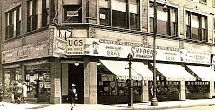 Synder in Minneapolis- 1939
For over 80 years, Snyders has been the name you know and trust for your family's health and pharmaceutical needs. It all began in 1928 with cigars. Three businessmen, Max Snyder, Louis Sachs, and I.W. Goldberg started by selling cigars and tobacco in downtown Minneapolis. A couple of years later they expanded into a drug store and pharmacy. Snyder Drug has been in the pharmacy business ever since.