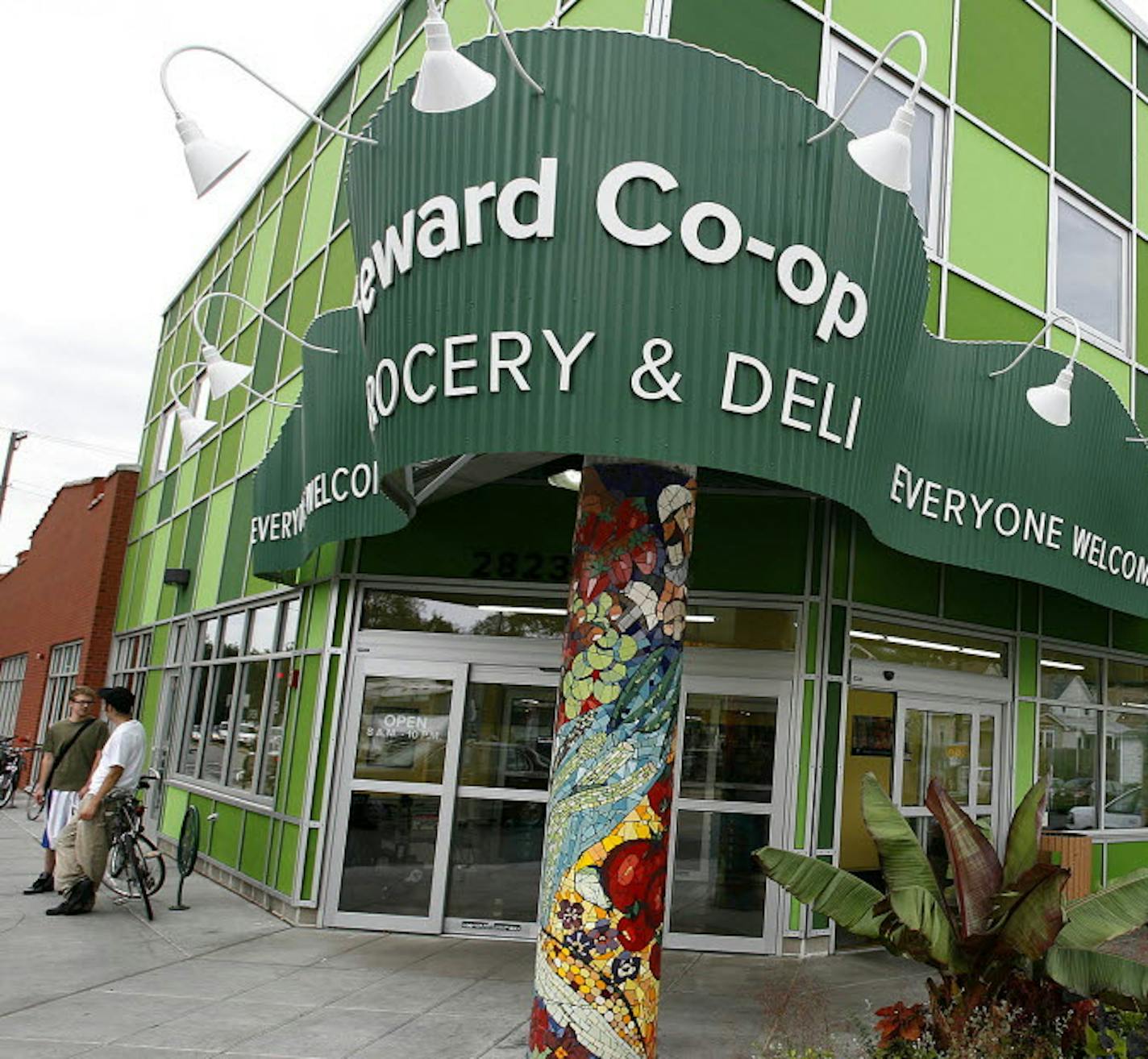 The Seward Coop, an independent food retailer and member of the growing Metro Independent Business Alliance, has added a new store on E. 3th Street in South Minneapolis and a cafe near its flagship store on E. Franklin Avenue since 2015.