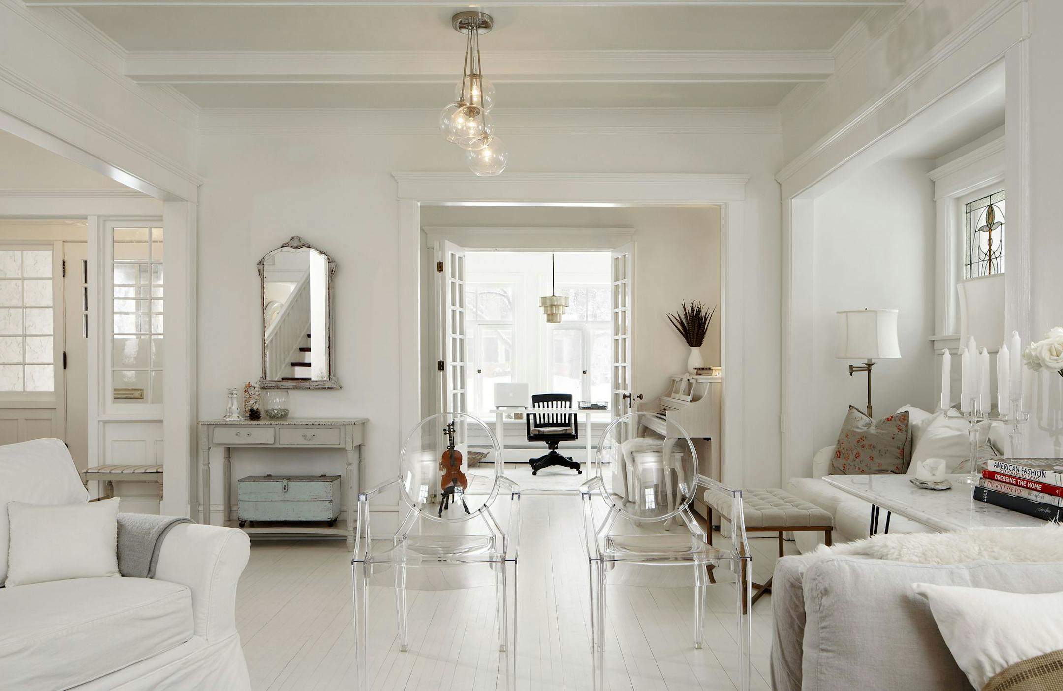 Adan Torres Living room, "A House in White," HOTM by Albertsson Hansen