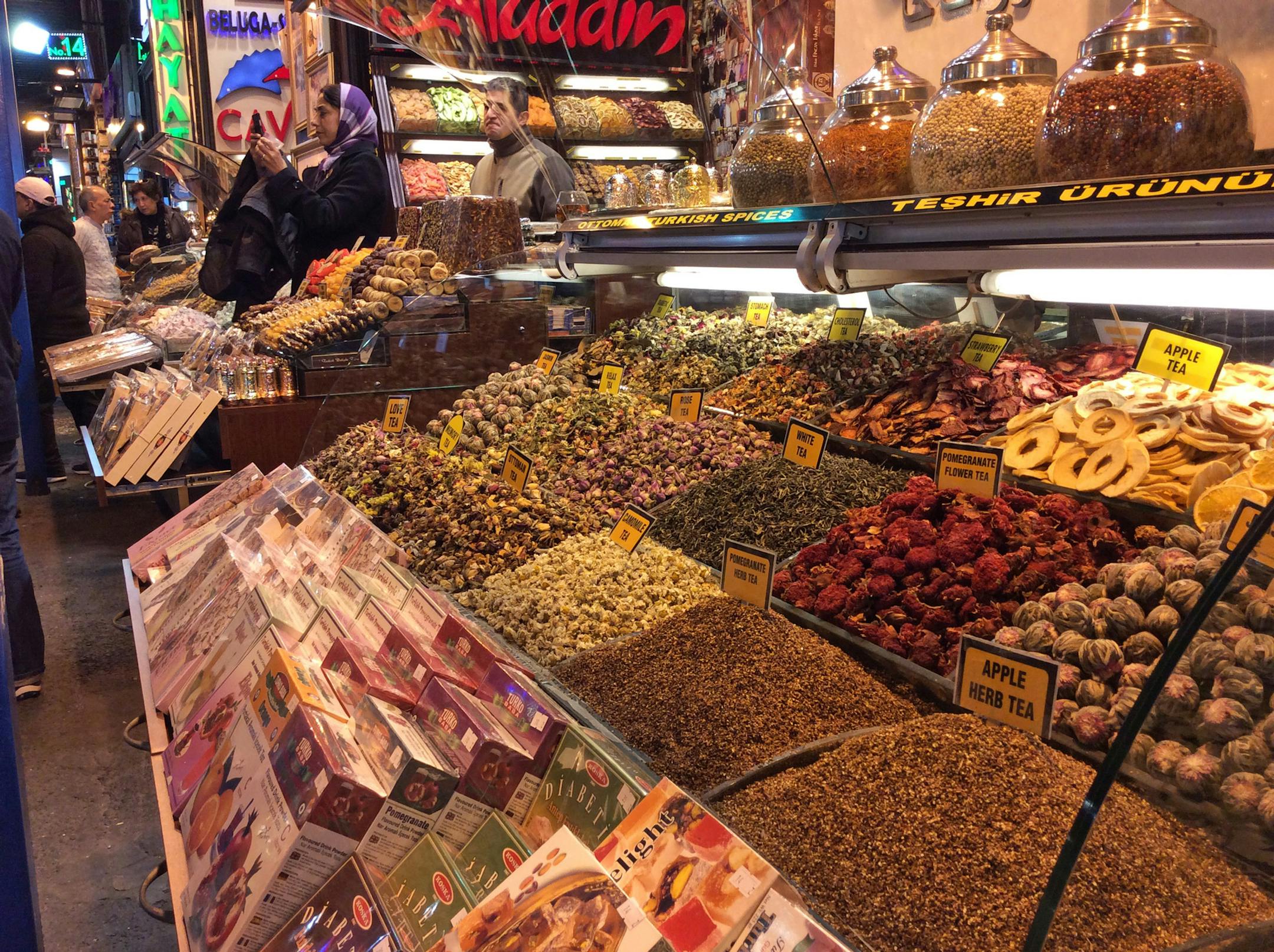 Fragrant teas, spices and nuts at the Spice Market in Istanbul. (Fabiola Santiago/Miami Herald/TNS) ORG XMIT: 1172449
