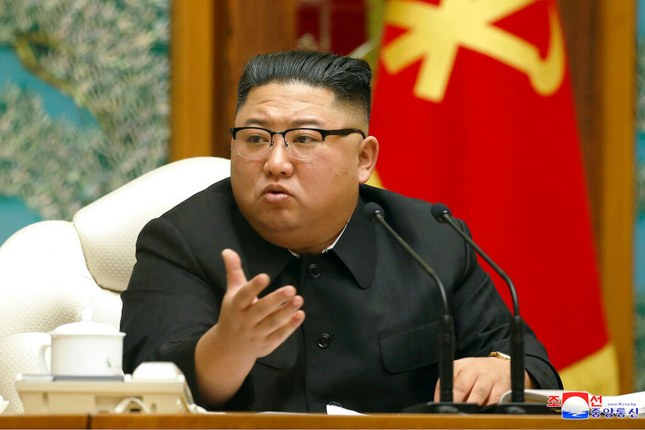 North Korean leader Kim Jong Un attends a meeting of the ruling Workers' Party Politburo in Pyongyang on Nov. 15, 2020.