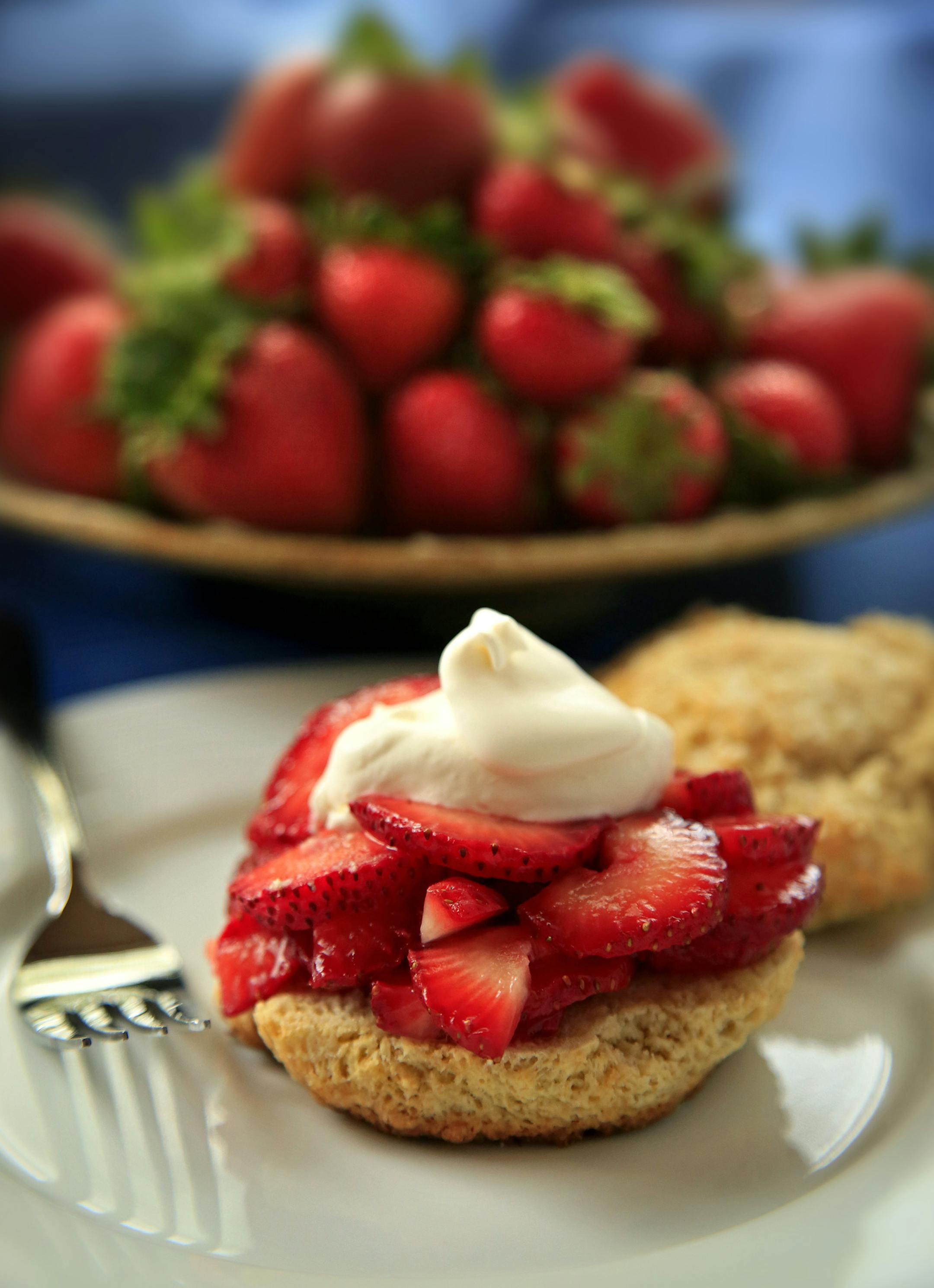 Baking Central - Strawberry shortcake. ] BRIAN PETERSON ‚Ä¢ brianp@startribune.com Minneapolis, MN - 05/14/2013