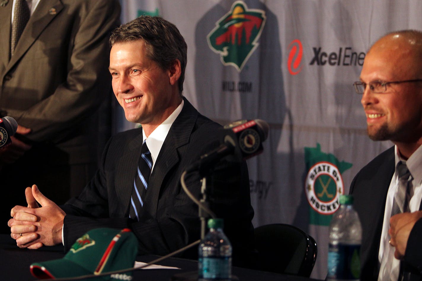 Wild General Manager Chuck Fletcher (left), Wild coach Mike Yeo