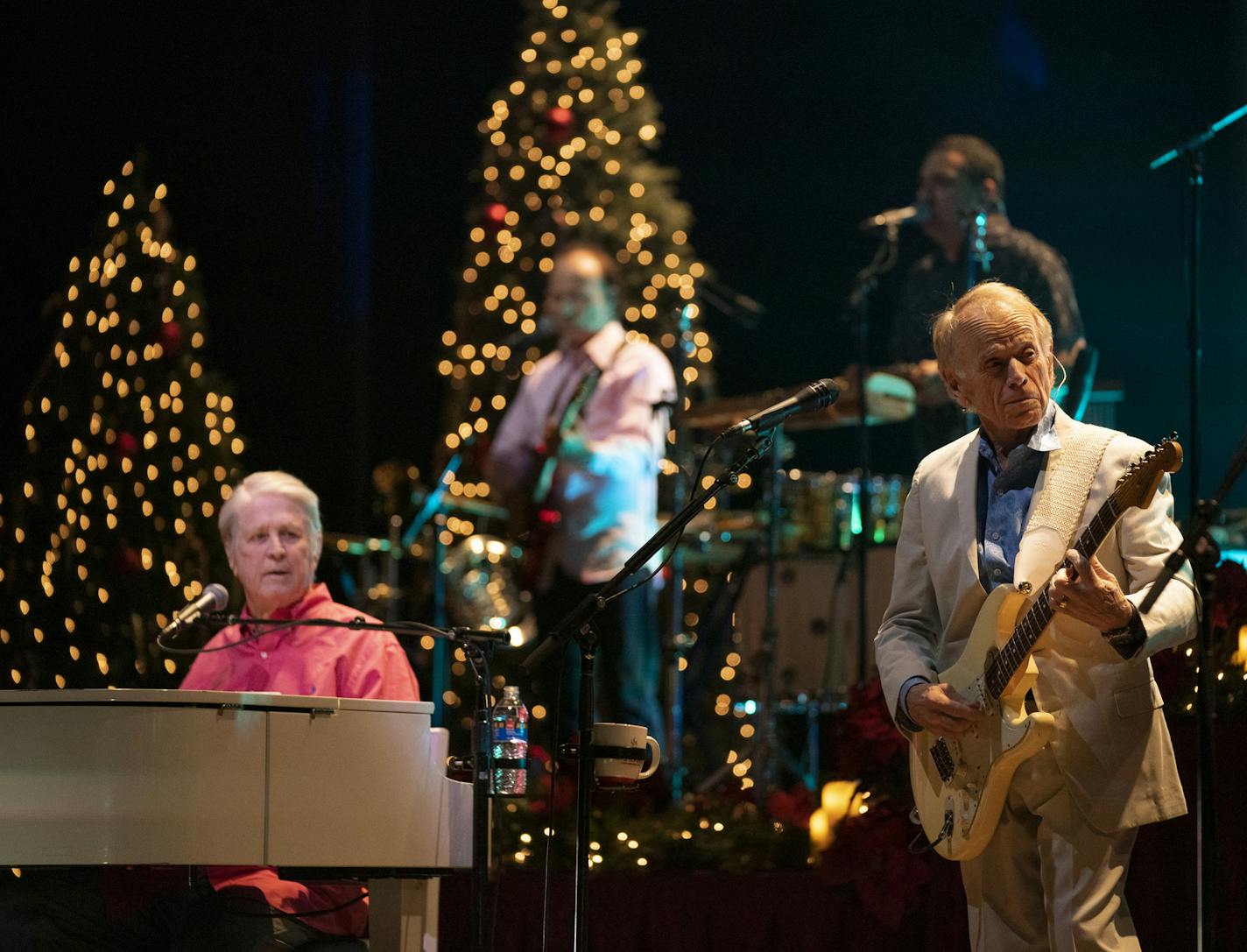 Brian Wilson on piano with his longtime Beach Boy bandmate Al Jardine on guitar early in their Christmas show Wednesday night at the Orpheum. ] JEFF WHEELER &#xef; jeff.wheeler@startribune.com Brian Wilson and his band performed the Beach Boys&#xed; 1964 &#xec;Christmas Album&#xee; in full in a show Wednesday night, November 28, 2018 at the Orpheum Theatre Minneapolis on the first night of his first holiday tour.